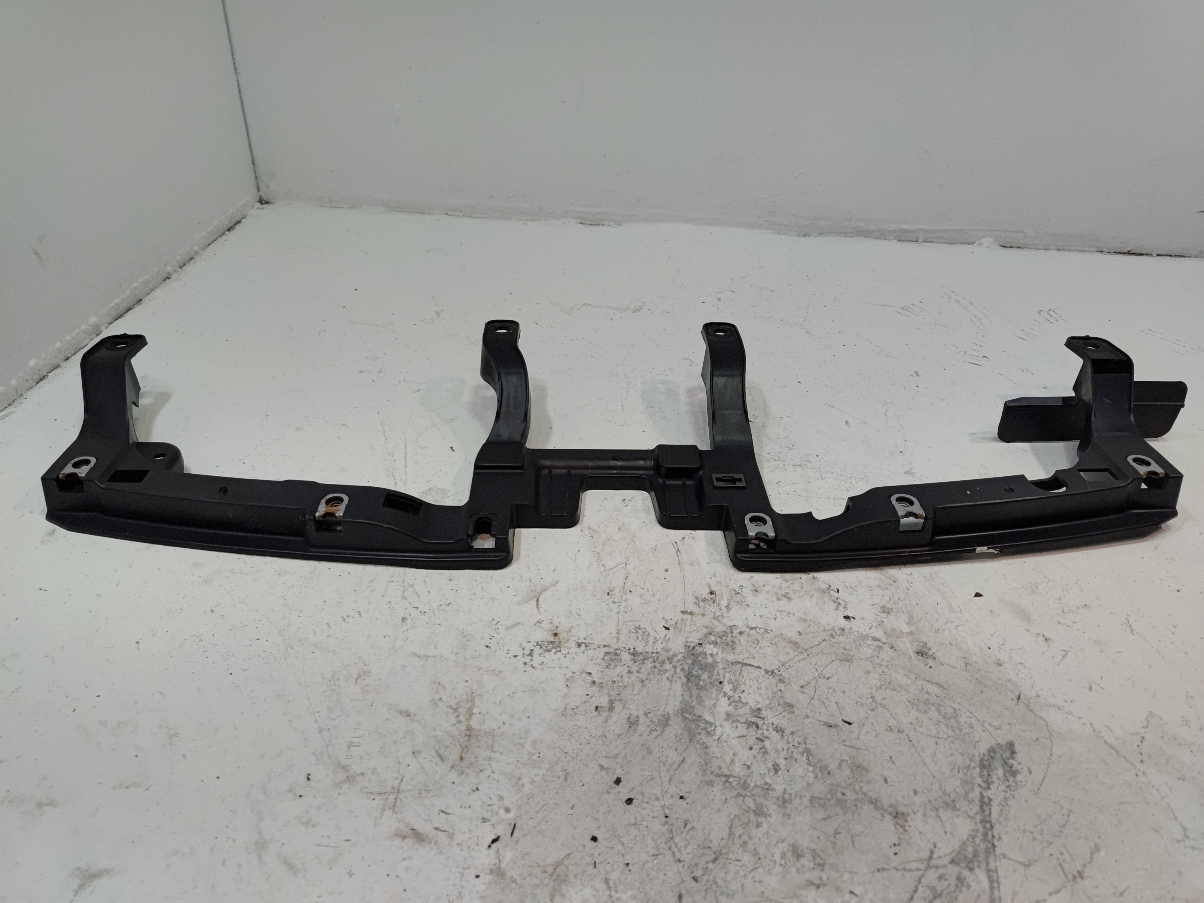 2019-2022 HONDA PILOT FRONT BUMPER GRILLE UPPER MOUNT SUPPORT BRACKET BEAM OEM