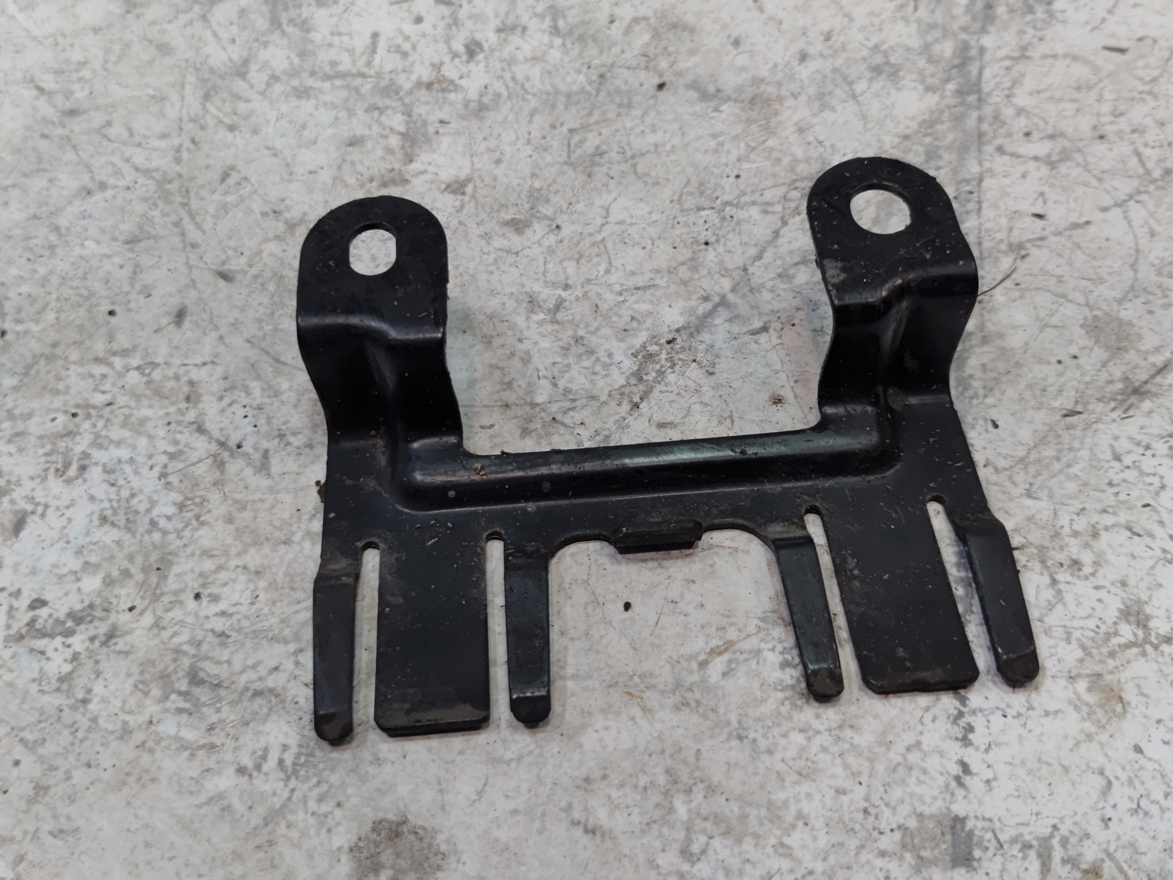 2016-2022 HONDA PILOT FUEL VAPOR EVAPORATOR CHARCOAL CANISTER BRACKET OEM