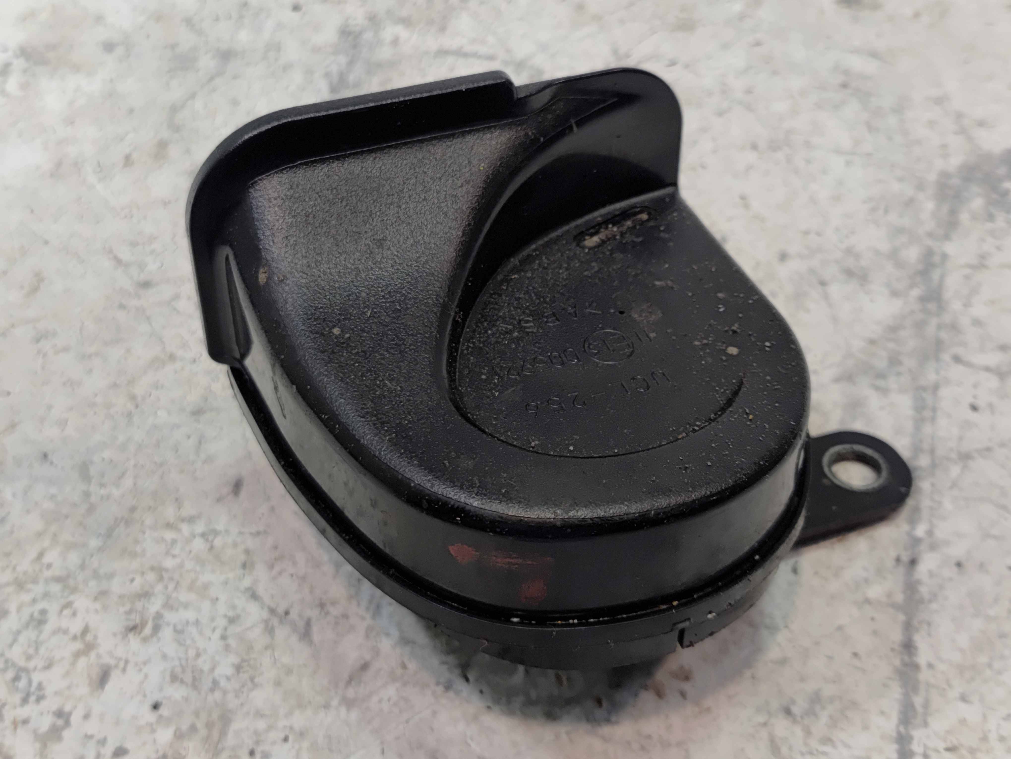 2016-2022 HONDA PILOT LEFT DRIVER SIDE LOW NOTE TONE HORN SIGNAL OEM