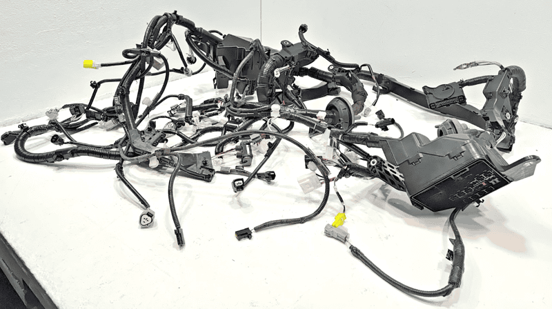 2019-22 Toyota RAV4 XLE 2.5L Engine Bay Room Wire Wiring Harness W/ Fuse Box OEM