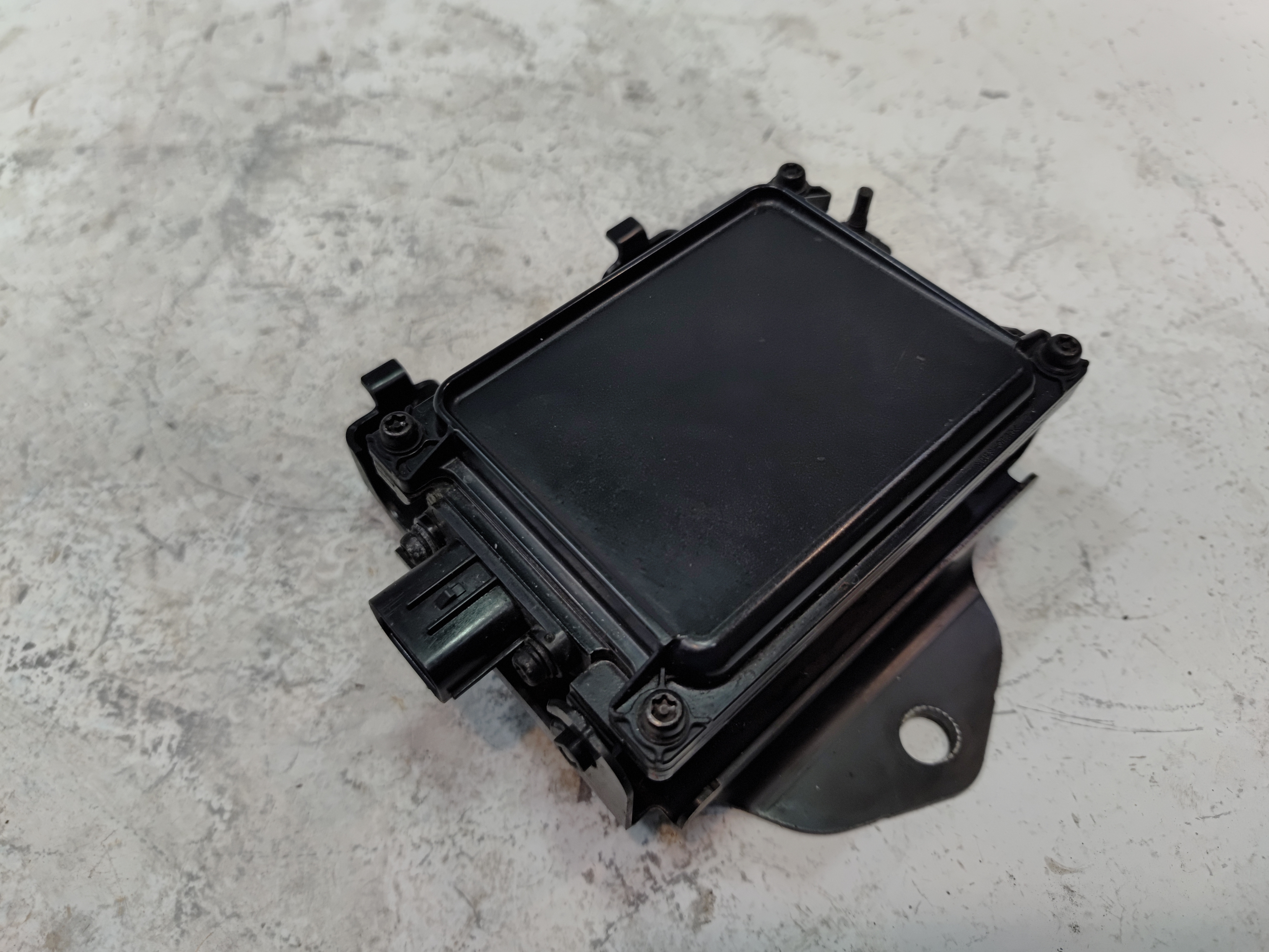 2019-2022 HONDA PILOT FRONT CRUISE CONTROL DISTANCE SENSOR RADAR MODULE OEM