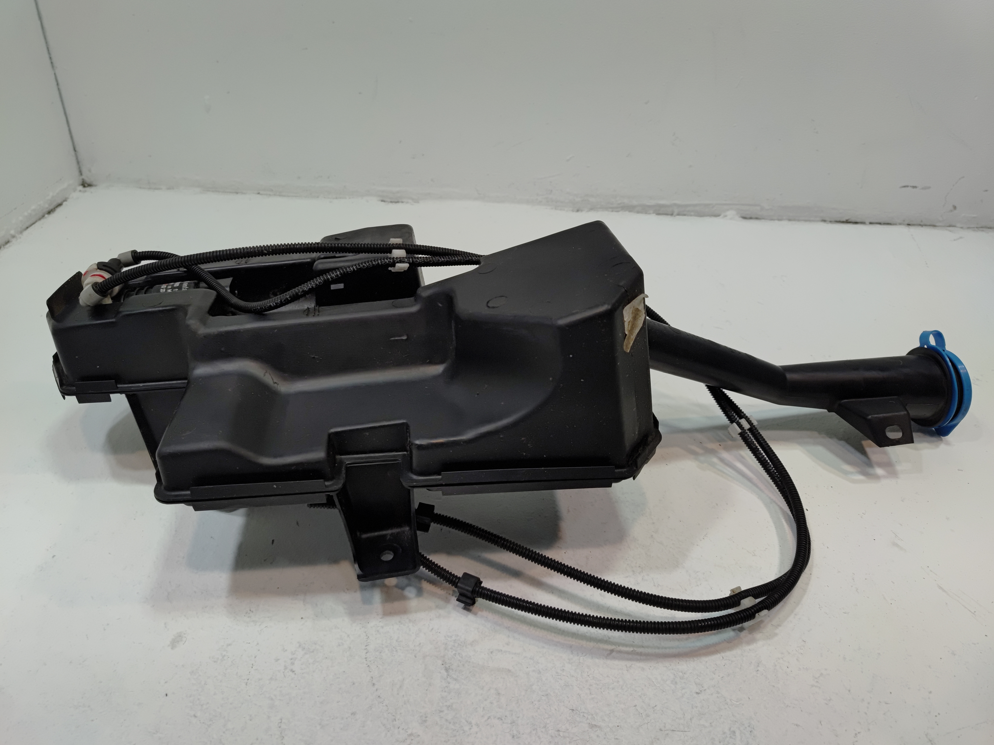 2016-2022  HONDA PILOT AWD WIPER WASHER RESERVOIR TANK BOTTLE W/ PUMP OEM
