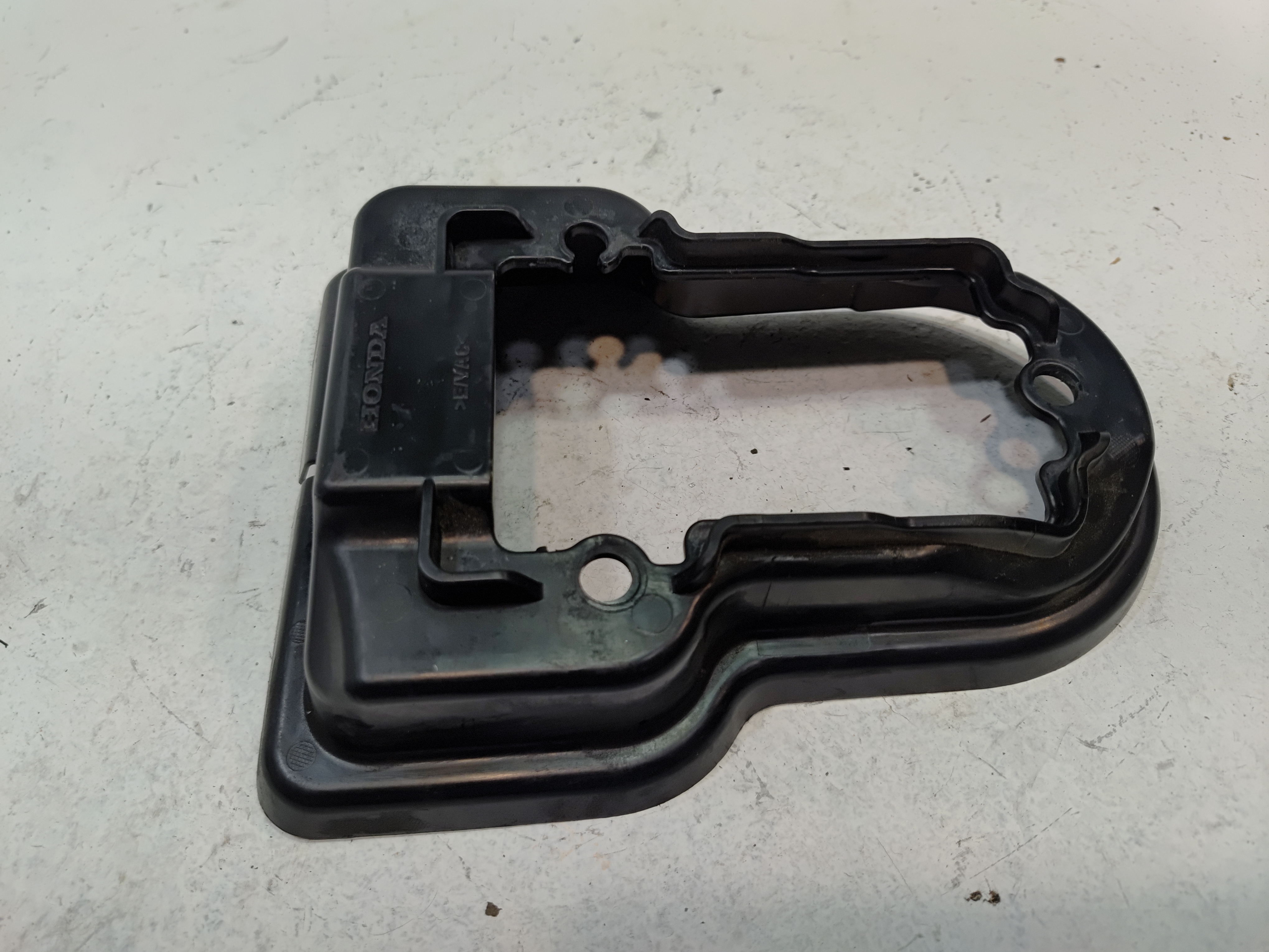 16-2022 HONDA PILOT REAR PASSENGER SIDE BLIND SPOT RADAR SENSOR MODULE COVER OEM