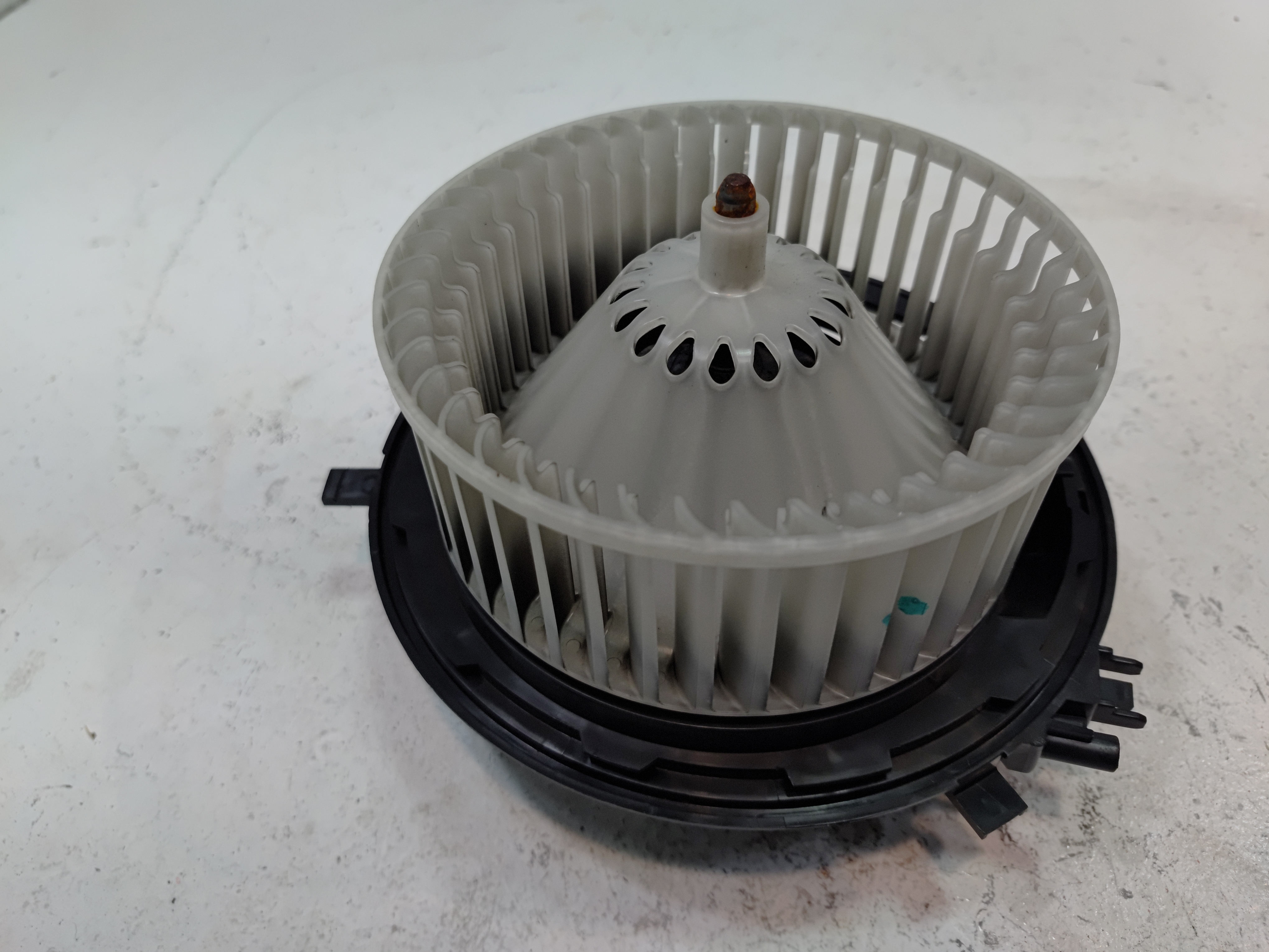 2018-2025 VOLKSWAGEN ATLAS CENTER CONSOLE HVAC HEATER BLOWER MOTOR FAN OEM
