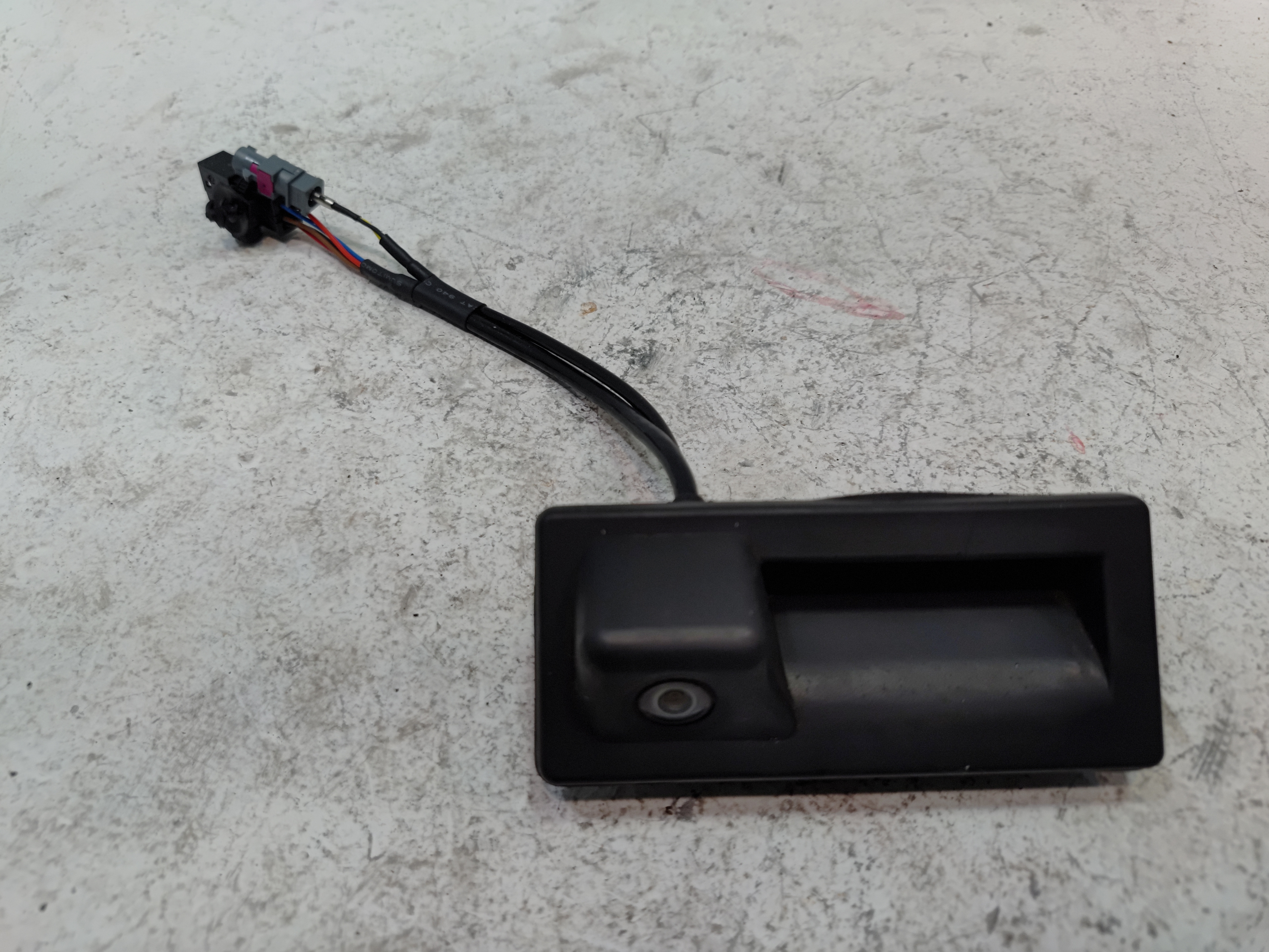 2018-2022 VOLKSWAGEN ATLAS TAILGATE LIFTGATE RELEASE SWITCH W/ CAMERA OEM