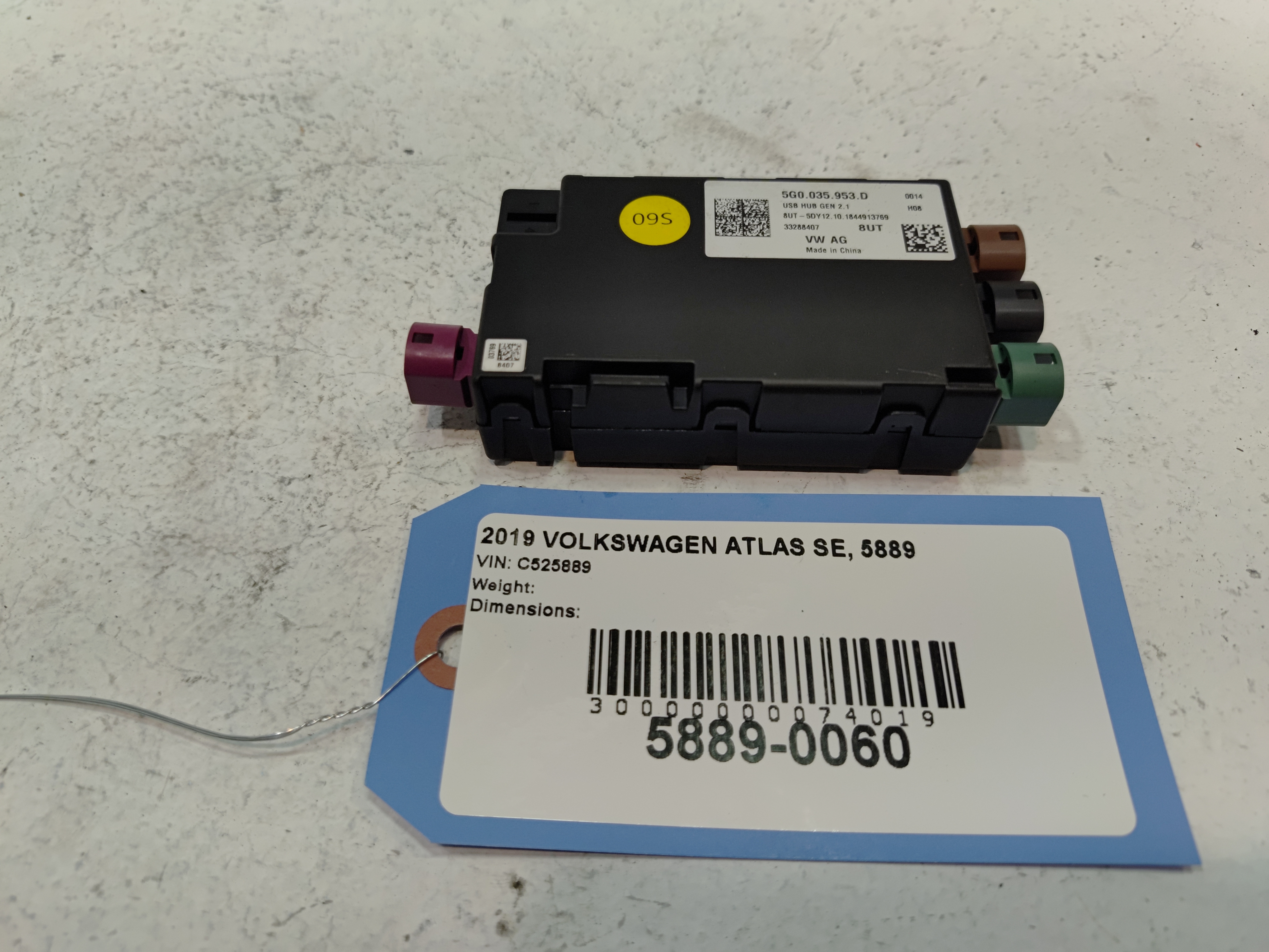 2018-2021 VOLKSWAGEN OEM ATLAS USB HUB DISTRIBUTOR CONTROL MODULE