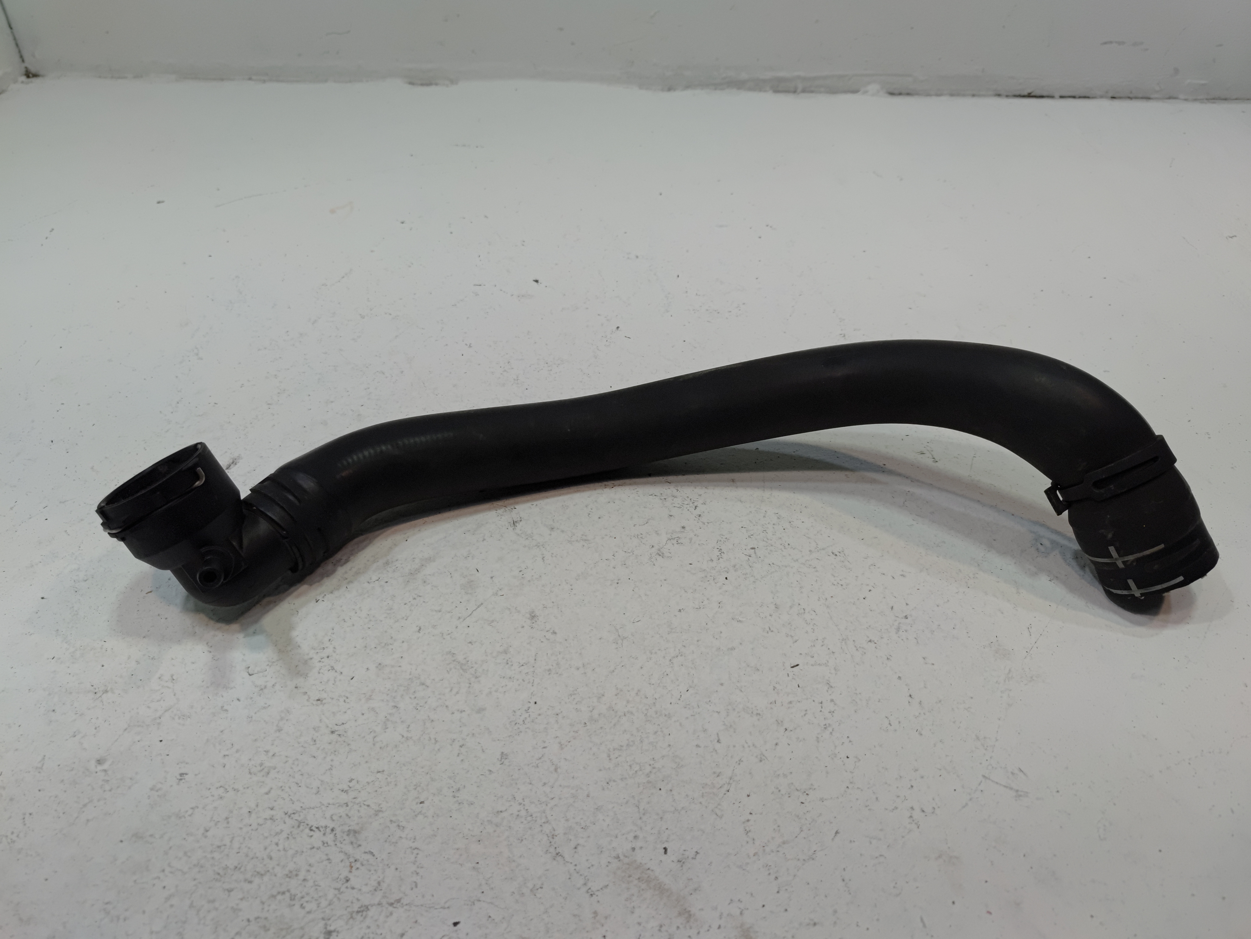 2018-2023 VOLKSWAGEN ATLAS 3.6 ENGINE RADIATOR UPPER COOLANT WATER HOSE PIPE OEM
