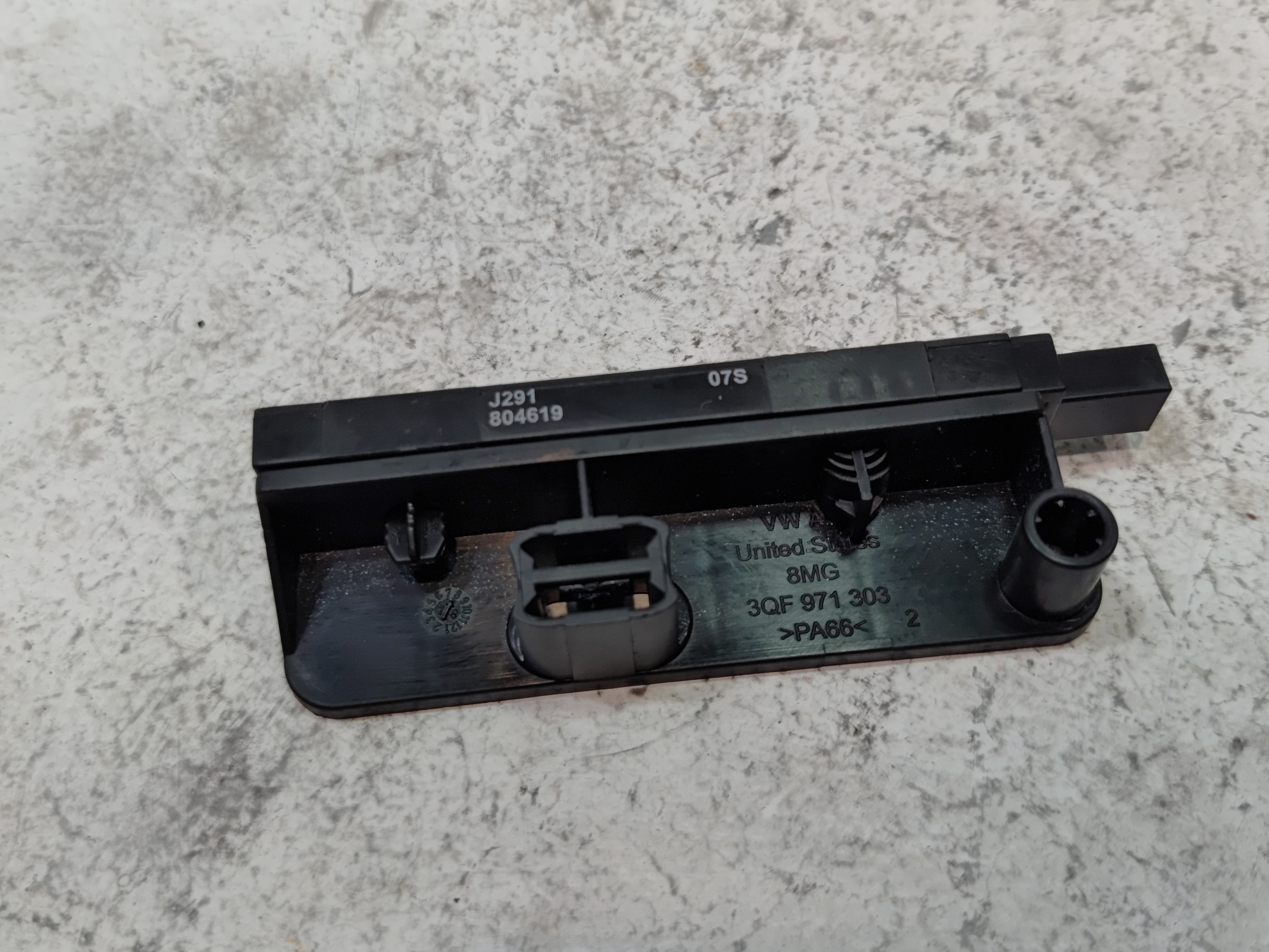 2018-2023 VOLKSWAGEN ATLAS KEYLESS KEY LESS ENTRY ANTENNA MODULE OEM