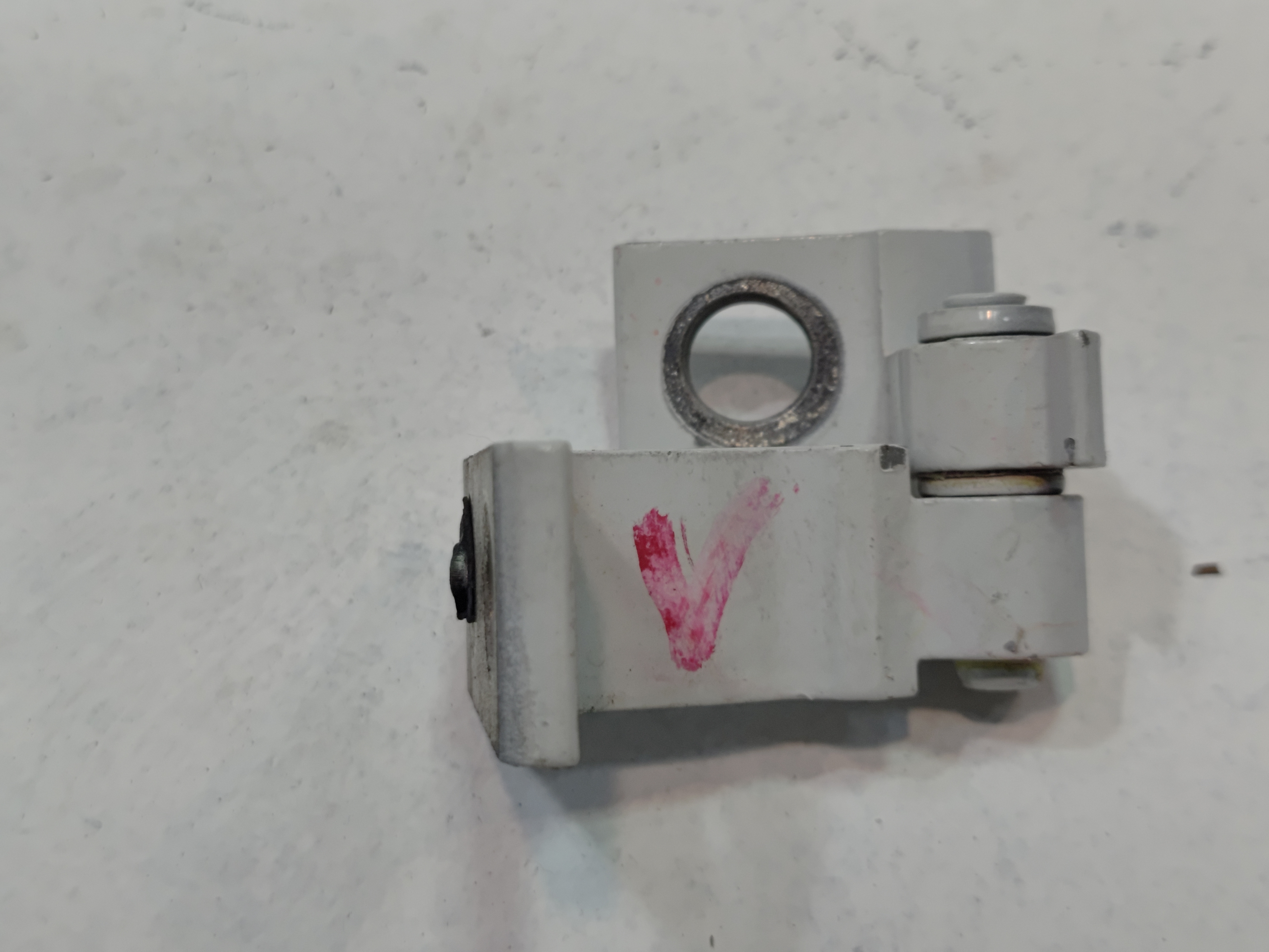 2018-2025 VOLKSWAGEN ATLAS REAR OR FRONT LEFT SIDE DOOR INNER HINGE OEM