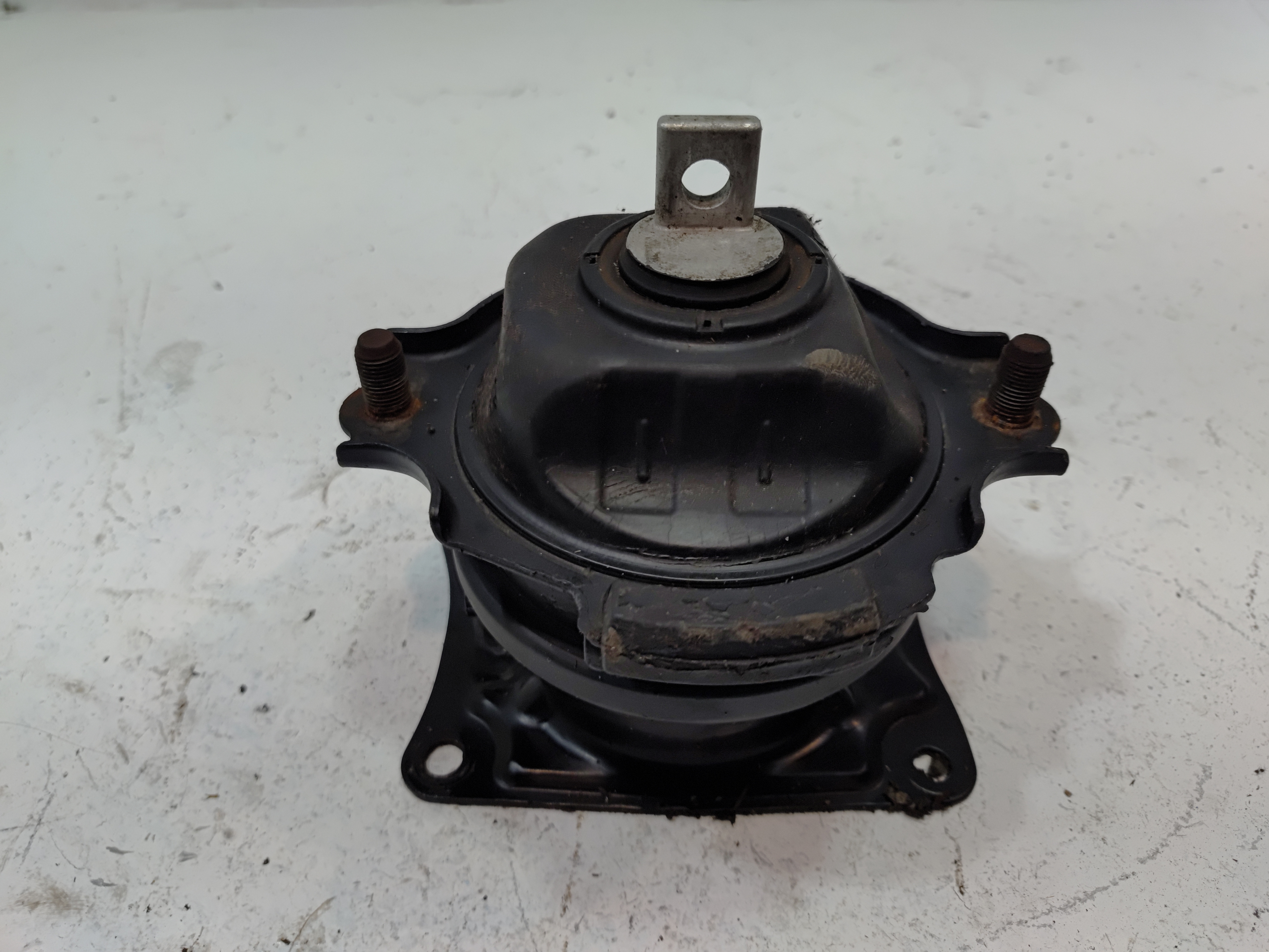 HONDA PILOT 3.5L ENGINE MOTOR FRONT MOUNT INSULATOR BRACKET OEM 2016 - 2022