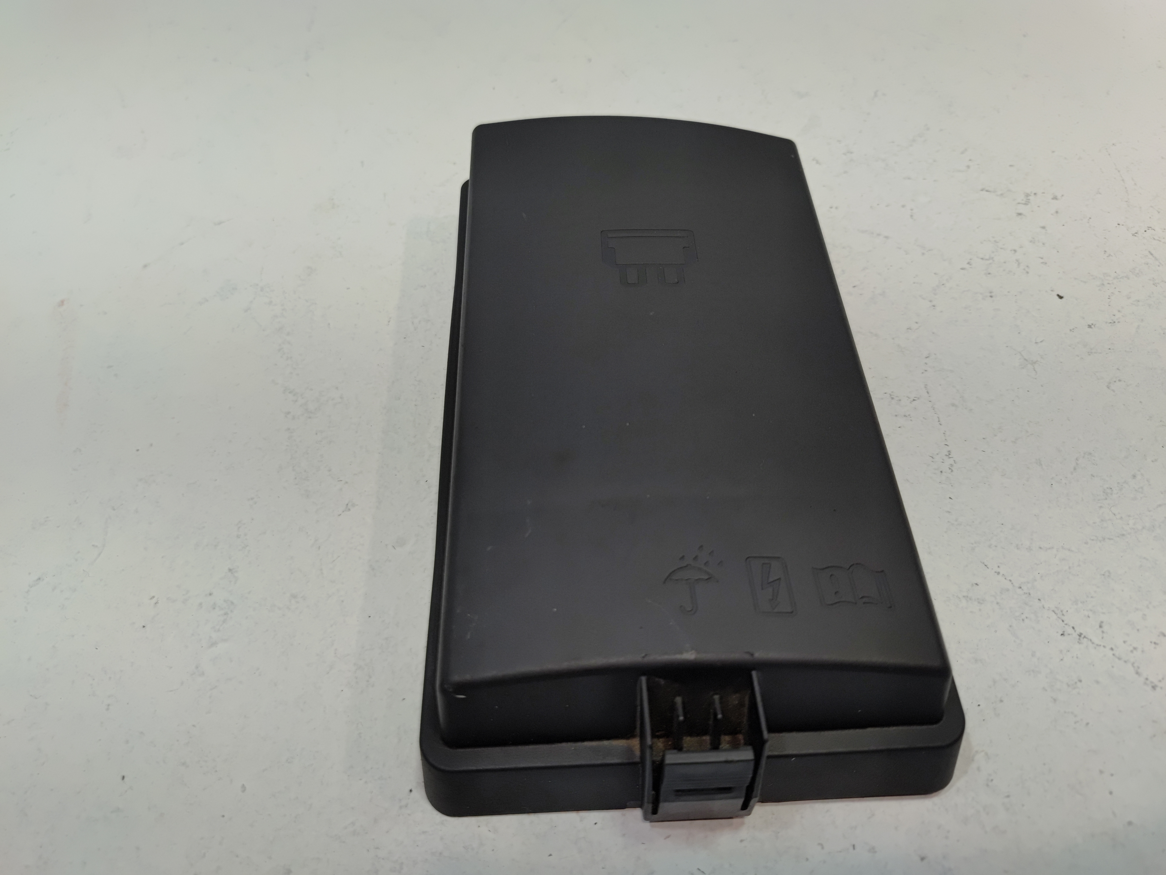 2018-2023 Volkswagen Atlas Engine Compartment Fuse Box Upper Cover OEM