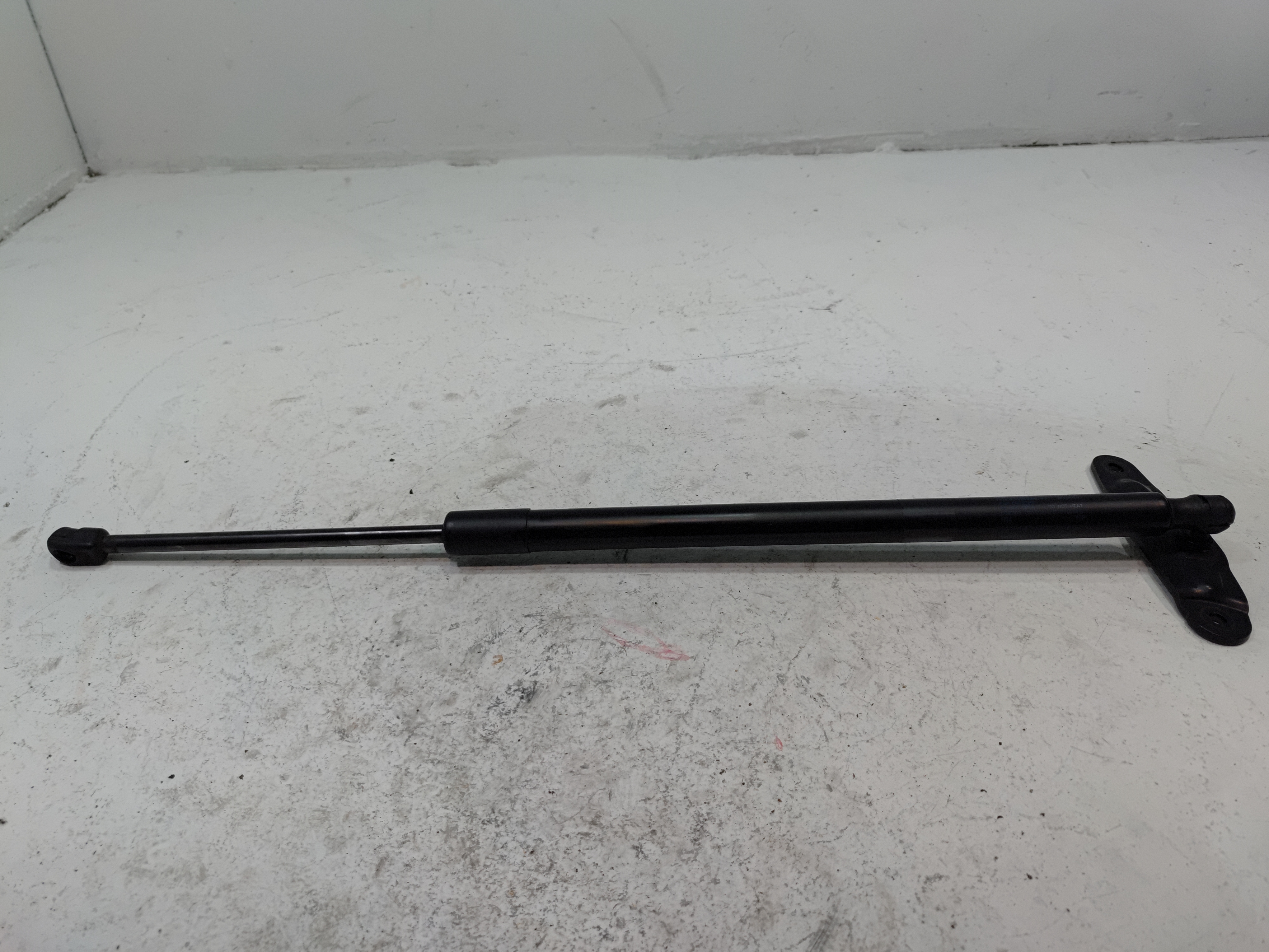 2019-2023 Volkswagen Atlas Rear Trunk Lid Right Side Lift Cylinder w/Bracket OEM