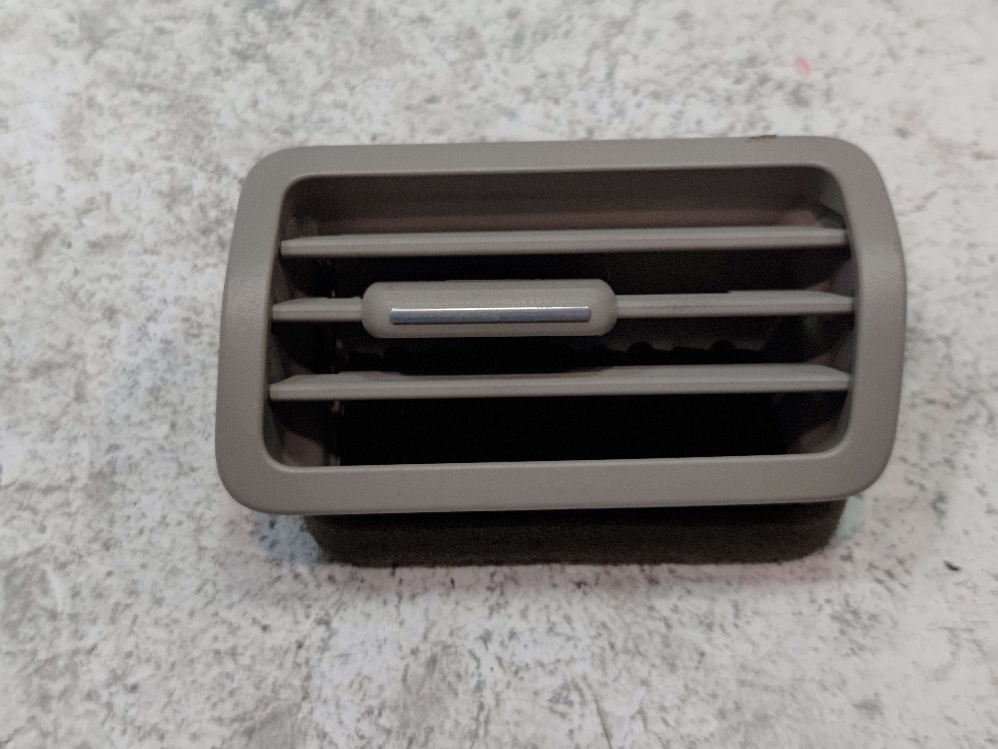 2018-2023 Volkswagen Atlas Rear Right Side C Pillar Upper Quarter Air Grille OEM