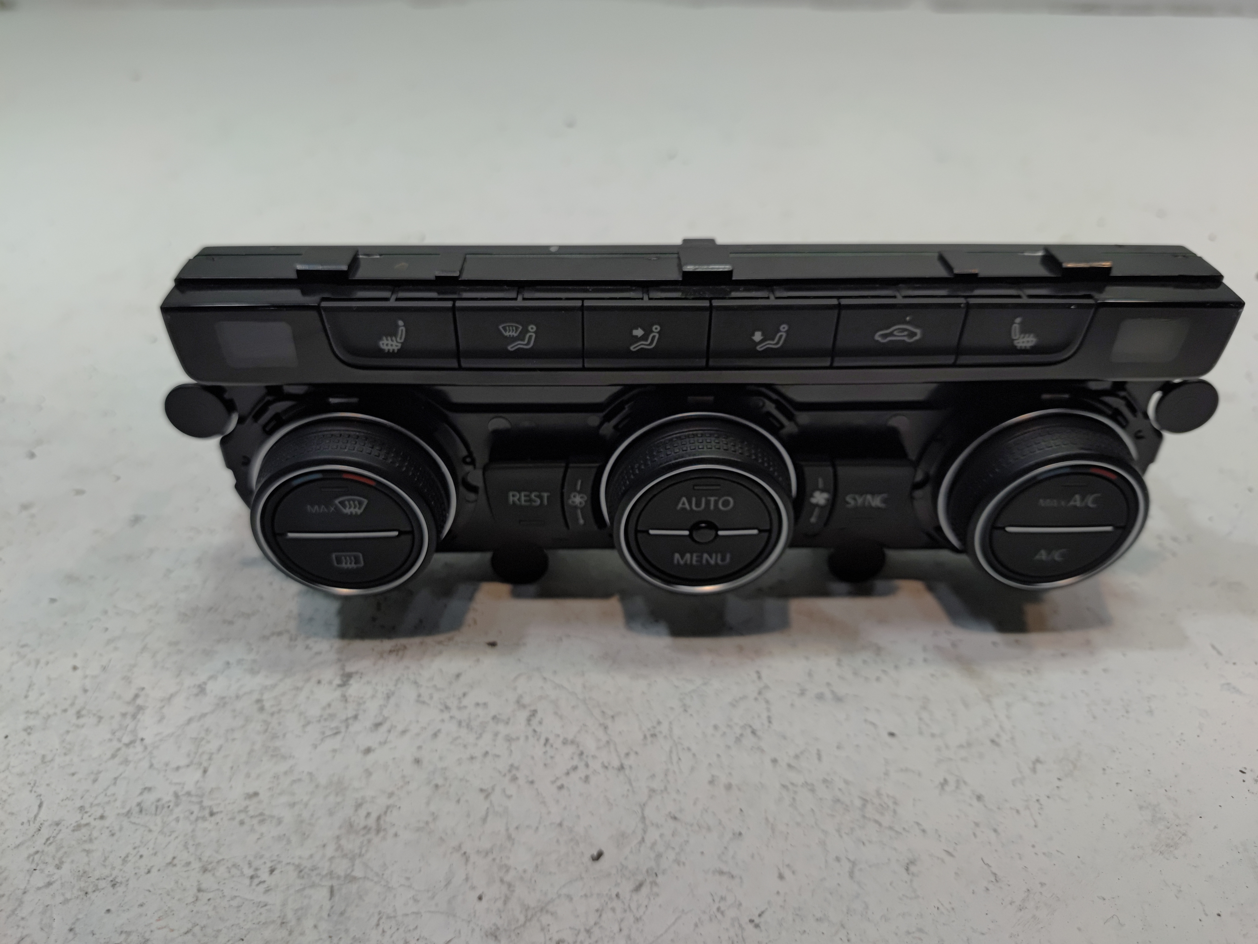 2018-2020 Volkswagen Atlas Climate Control Control Unit OEM