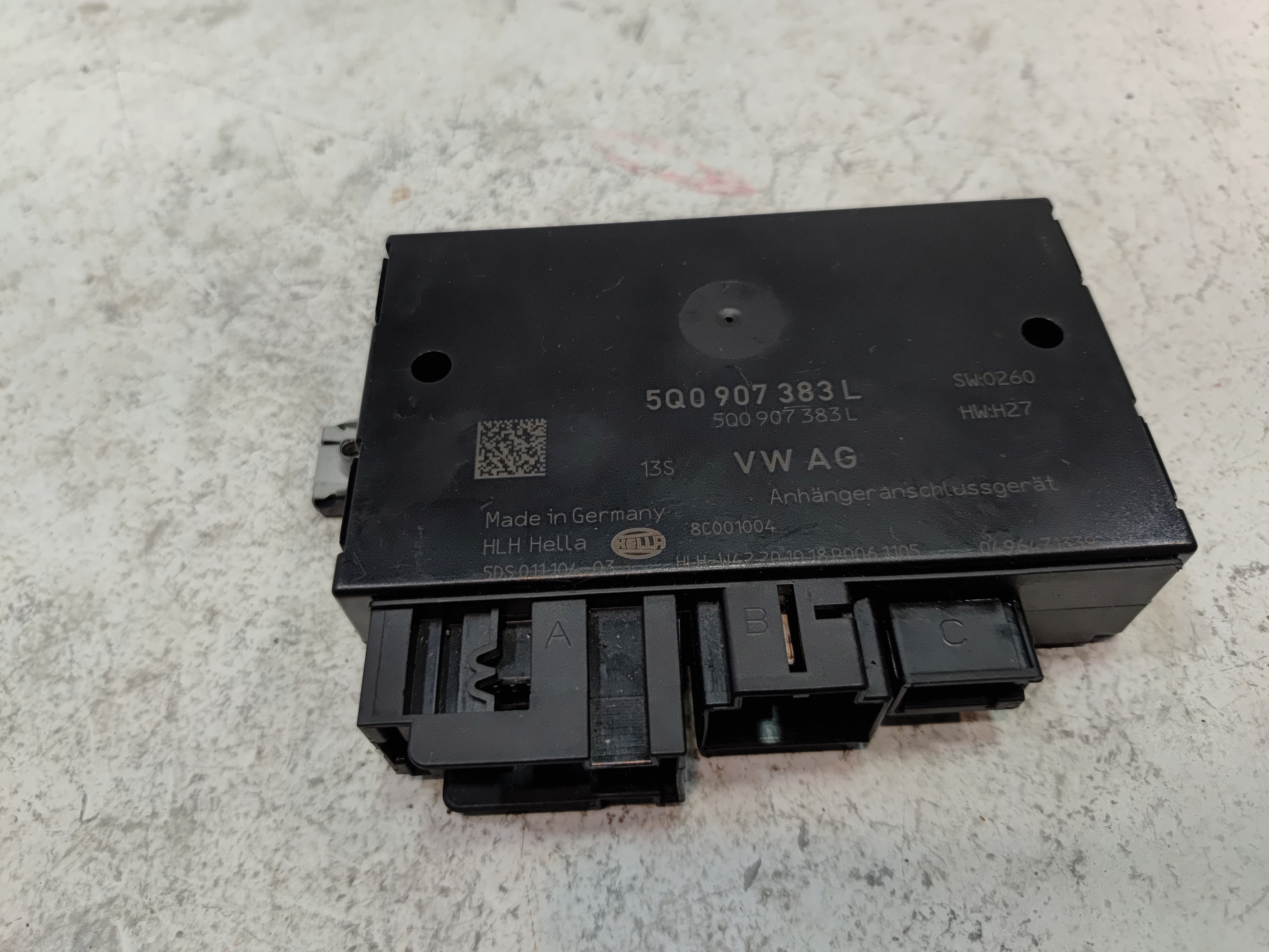 2018 - 2020 VOLKSWAGEN ATLAS TRAILER DETECTION COMPUTER CONTROL MODULE UNIT OEM