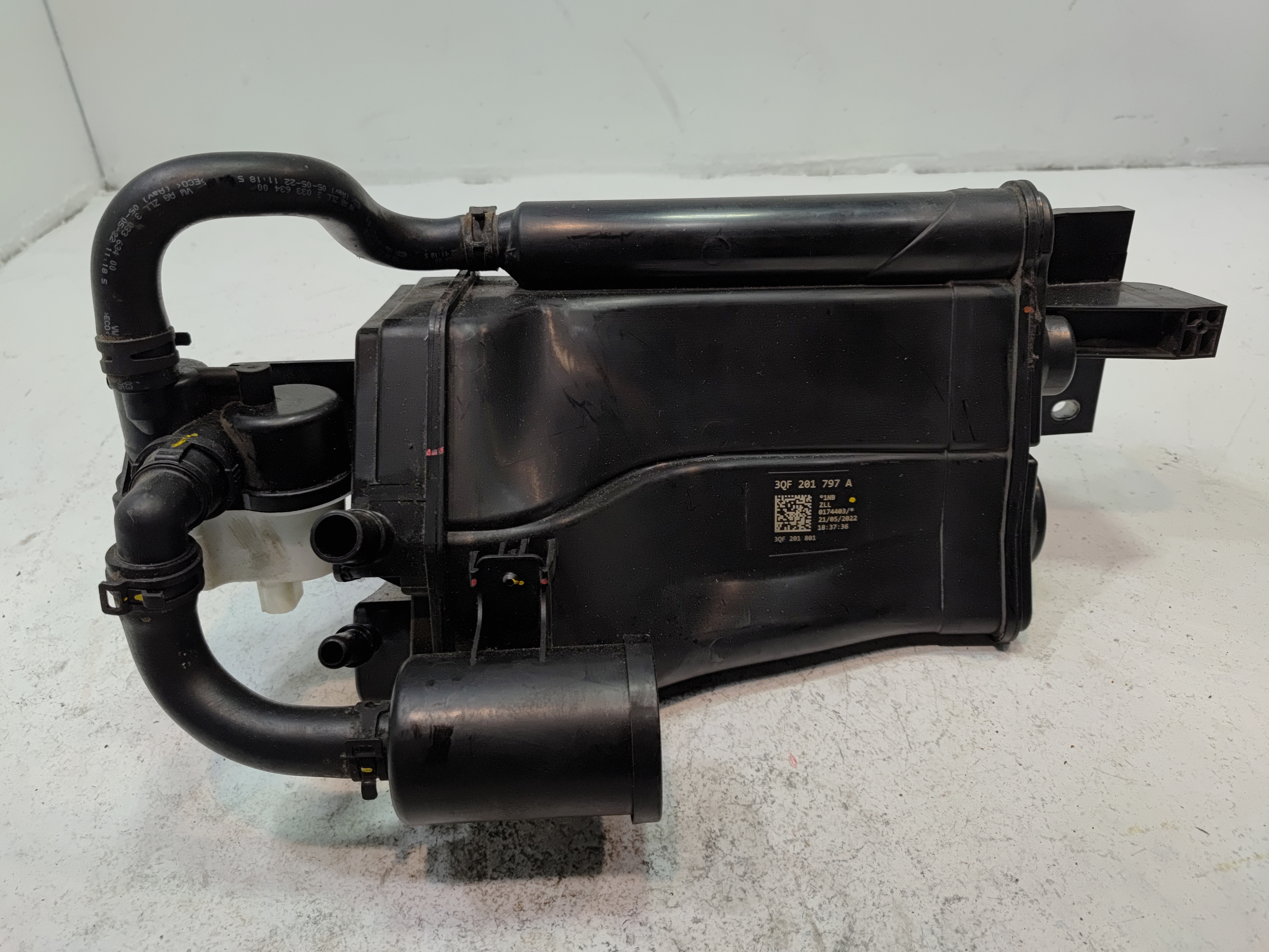 2018-2021 Volkswagen Atlas Fuel Vapor Evaporator Charcoal Canister OEM