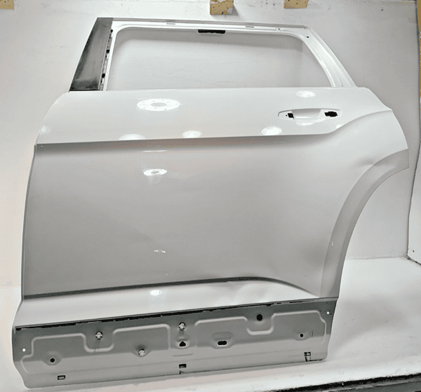 DEFECT! VOLKSWAGEN ATLAS REAR LEFT DRIVER SIDE DOOR SHELL 2018 - 2022 OEM 0Q0Q