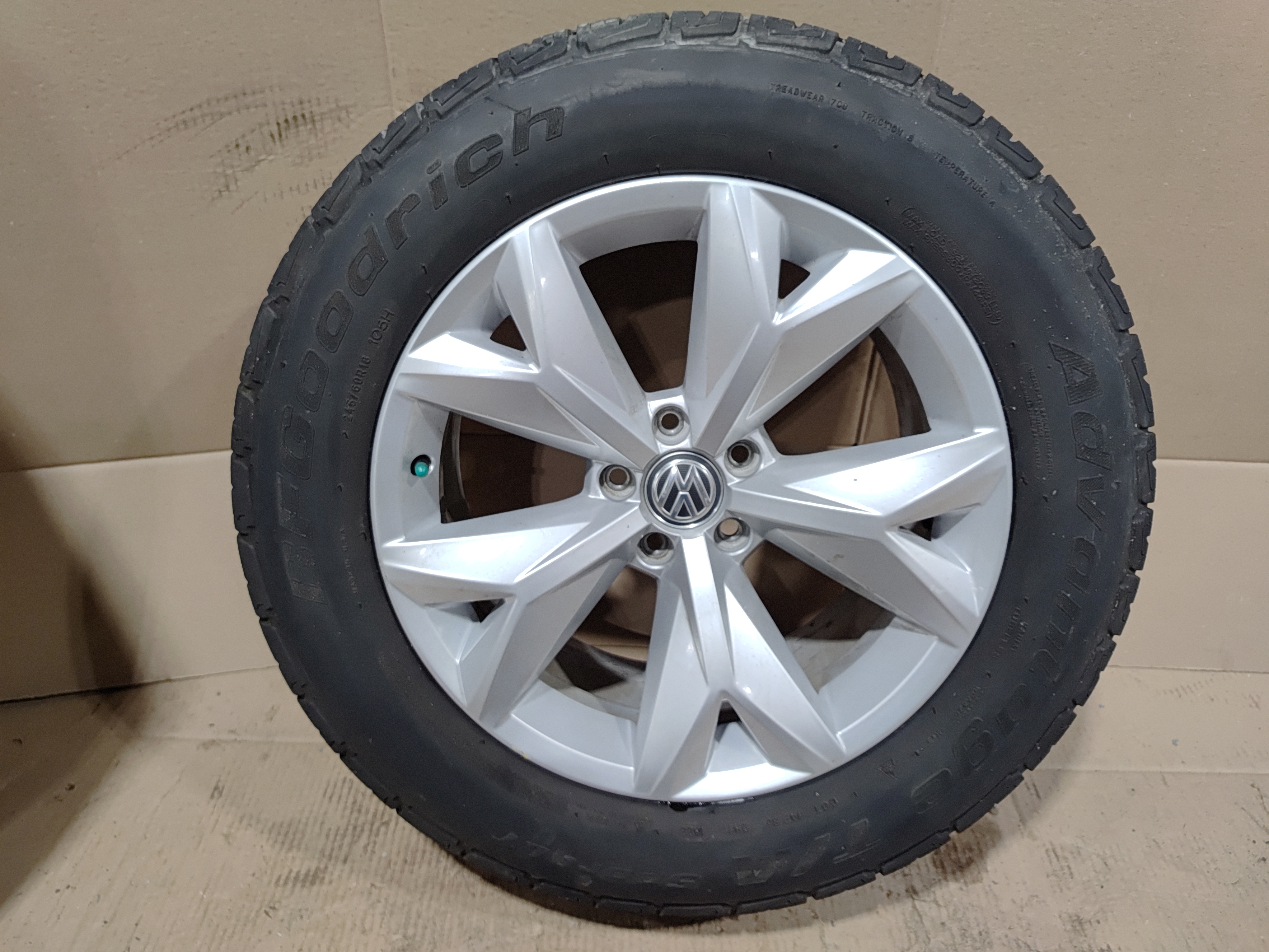 2018-2020 VOLKSWAGEN ATLAS 18 INCH WHEEL RIM TIRE 18x8J 245/60/R18 OEM