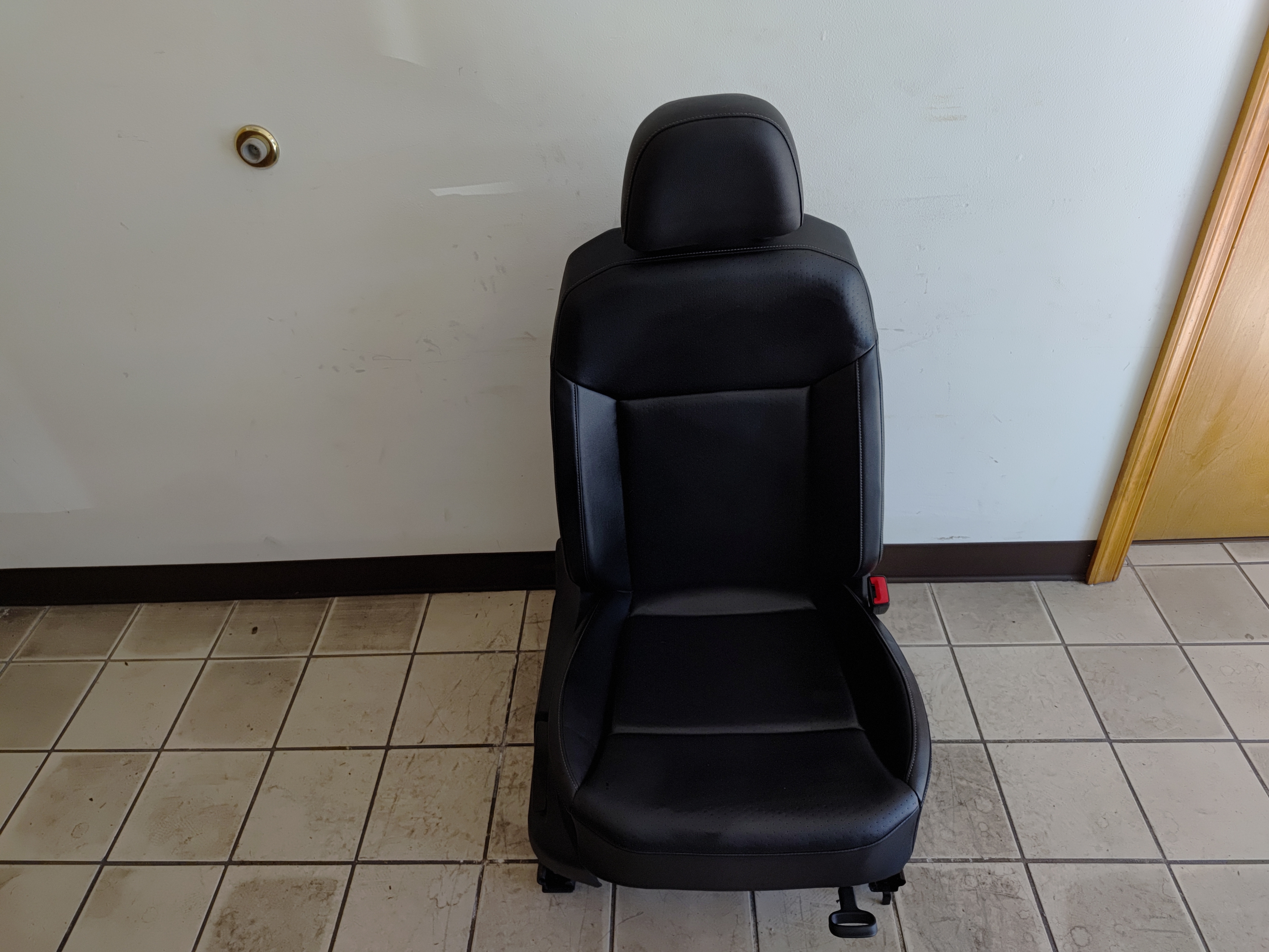 2019-2020 VOLKSWAGEN ATLAS FRONT RIGHT PASSENGER SIDE SEAT BLACK OEM