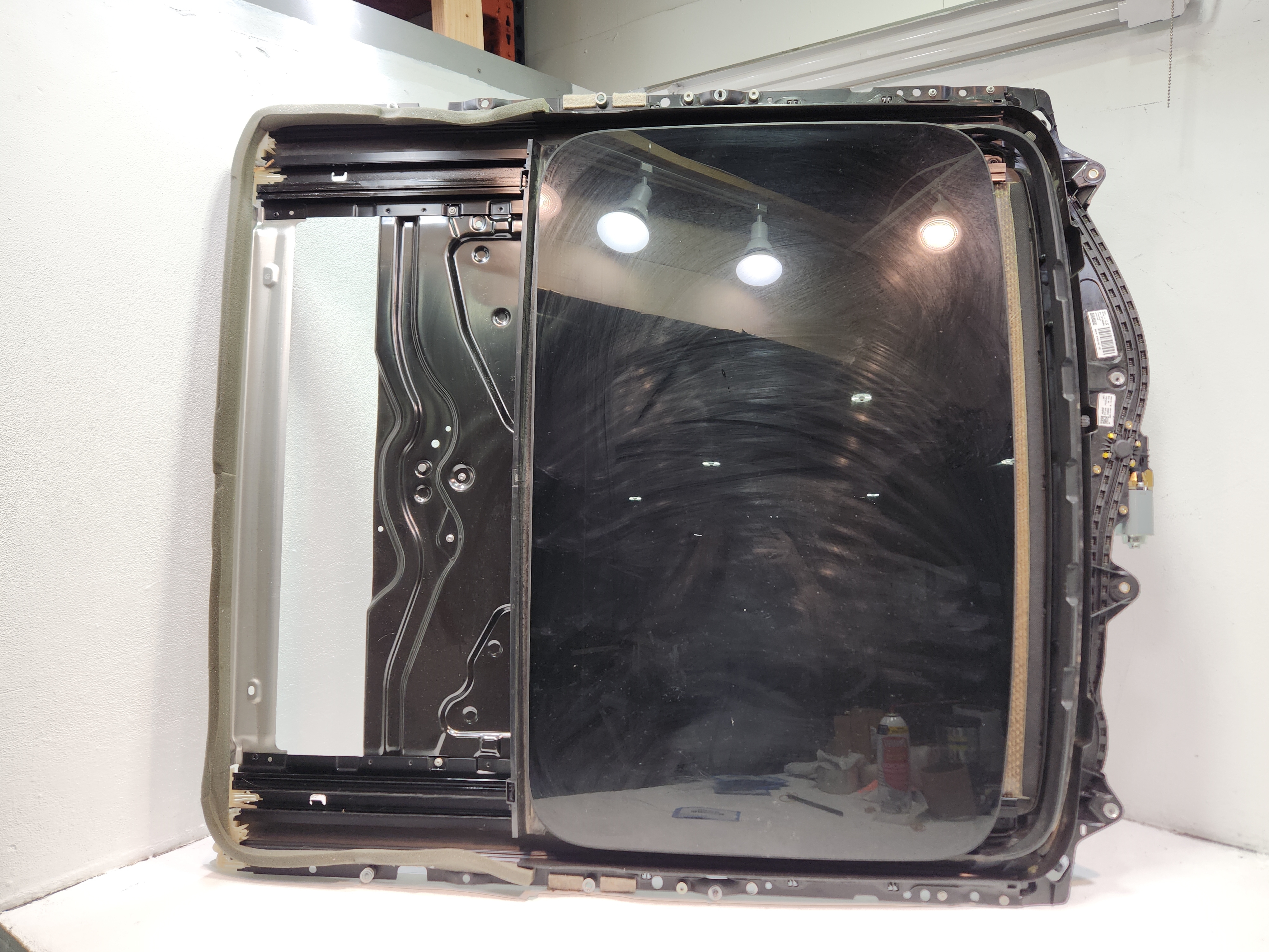 2018-2023 BMW 530 eX Sunroof Moonroof Window Assembly OEM