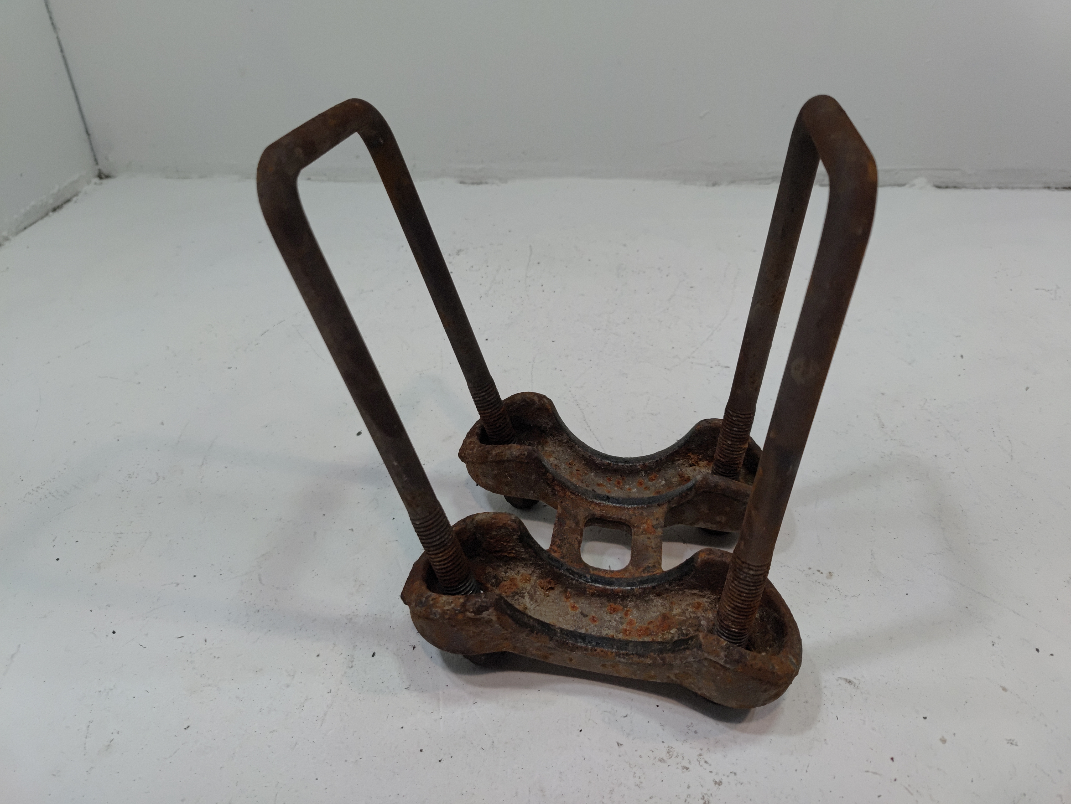 2015-20 Ford F-150 Rear Driver or Passenger Side Leaf Spring Plate W/ U Bolt OEM