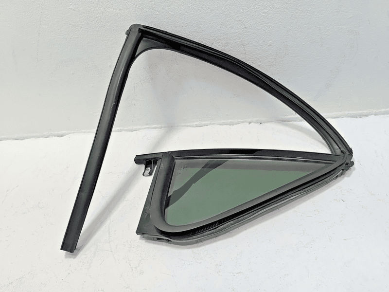 2011-2019 FORD EXPLORER REAR DRIVER DOOR QUARTER WINDOW GLASS SEAL  OEM