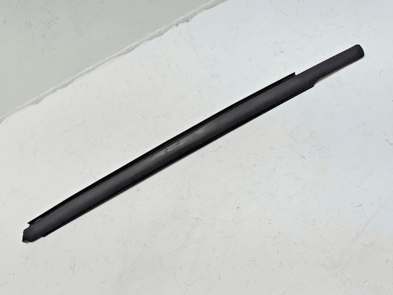 FORD EXPLORER REAR LEFT DRIVER SIDE DOOR WINDOW BELT MOLDING 2011 - 2019 OEM