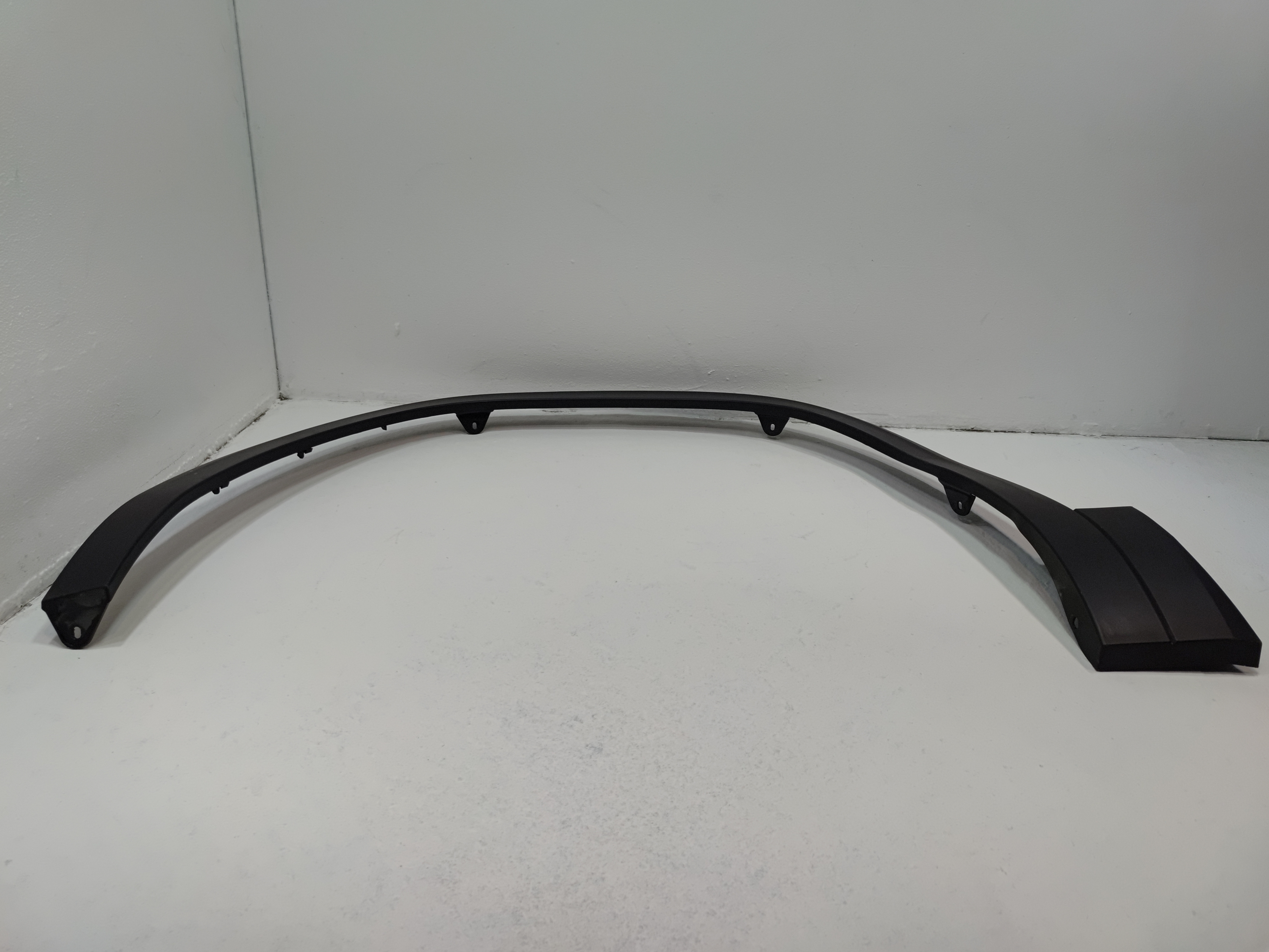 2018-2020 Volkswagen Atlas Front Left Driver Fender Wheel Molding OEM