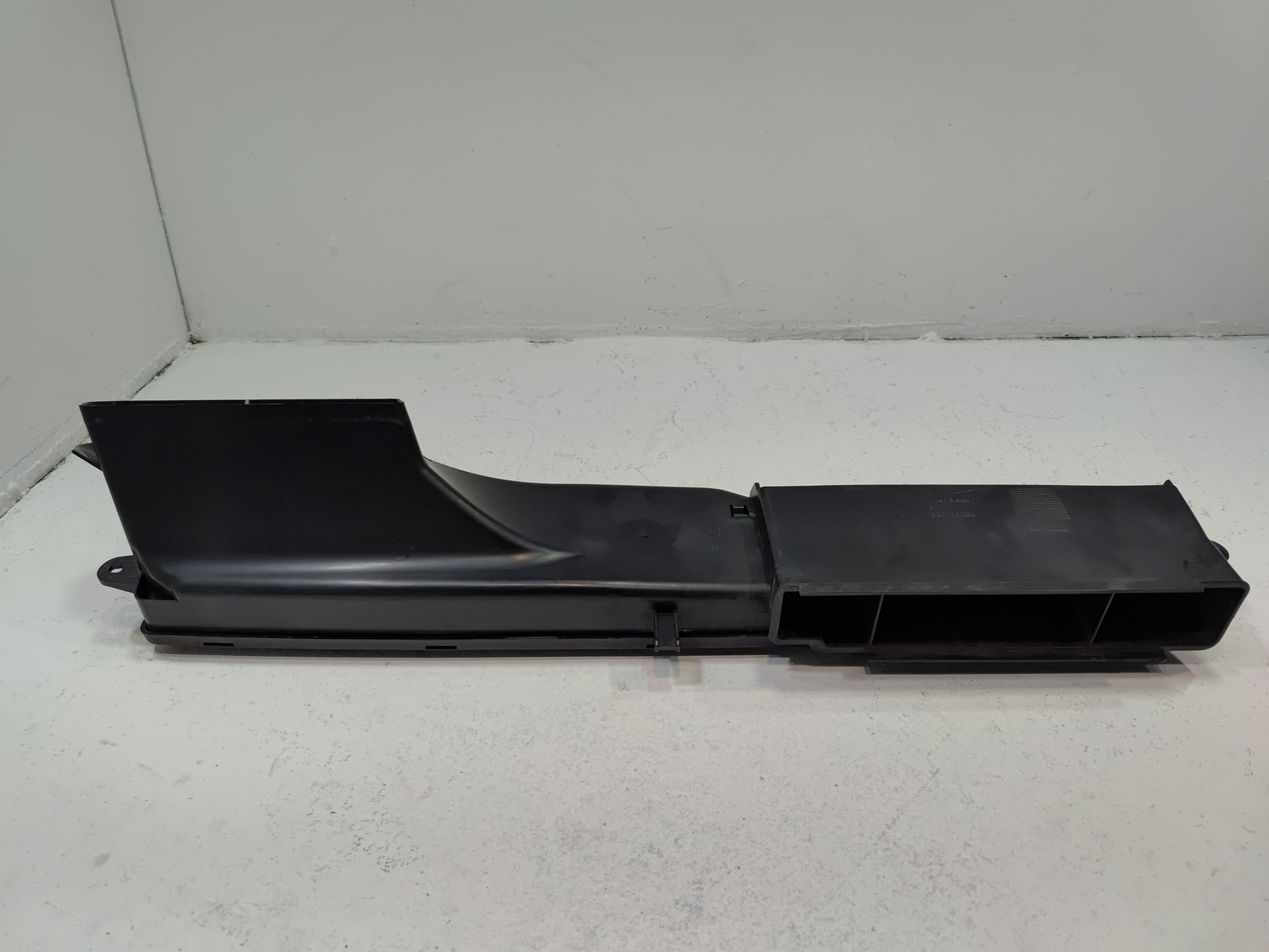 2018-2025 Volkswagen Atlas Air Cleaner Inlet Intake Duct Tube OEM