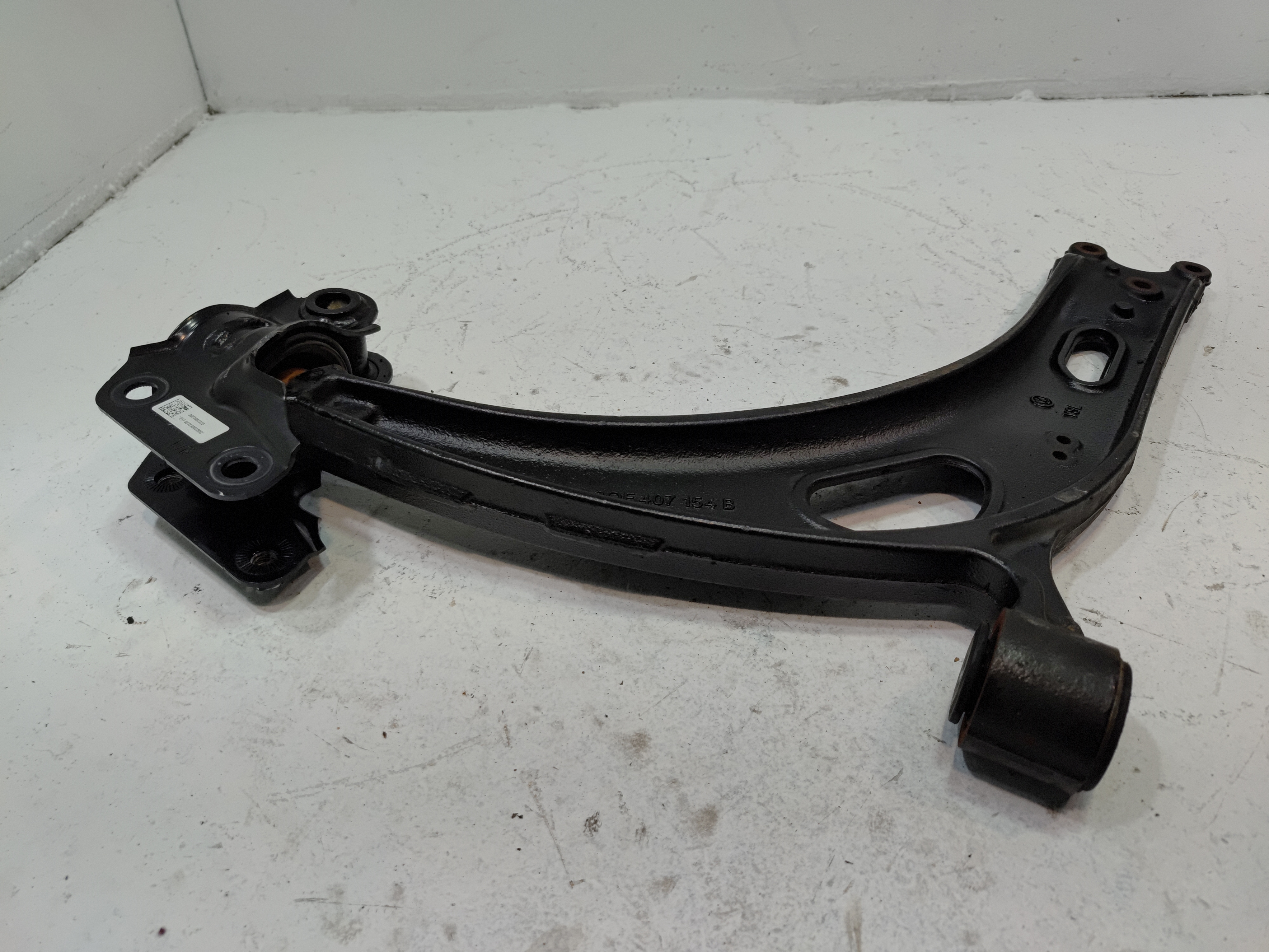 2018-2023 Volkswagen Atlas Front Right Lower Control Arm w/Rear Mount OEM
