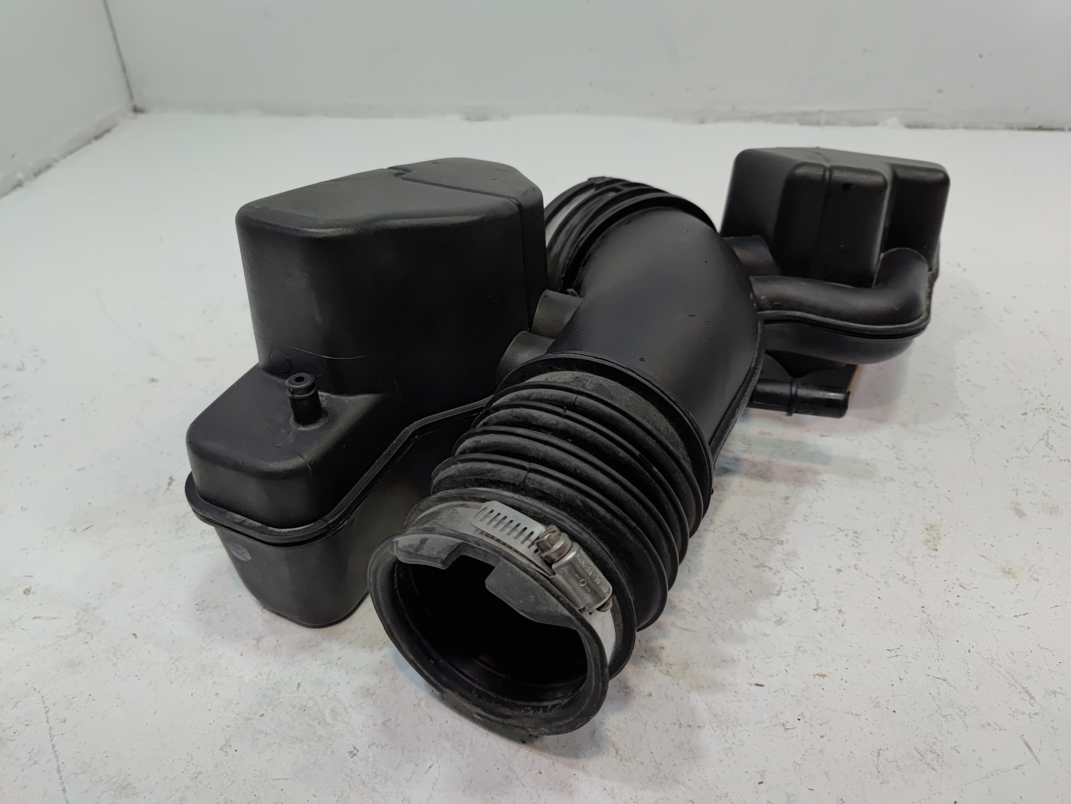 11-19 Ford Explorer 3.5L Engine Air Cleaner Resonator Intake Duct Tube Hose OEM