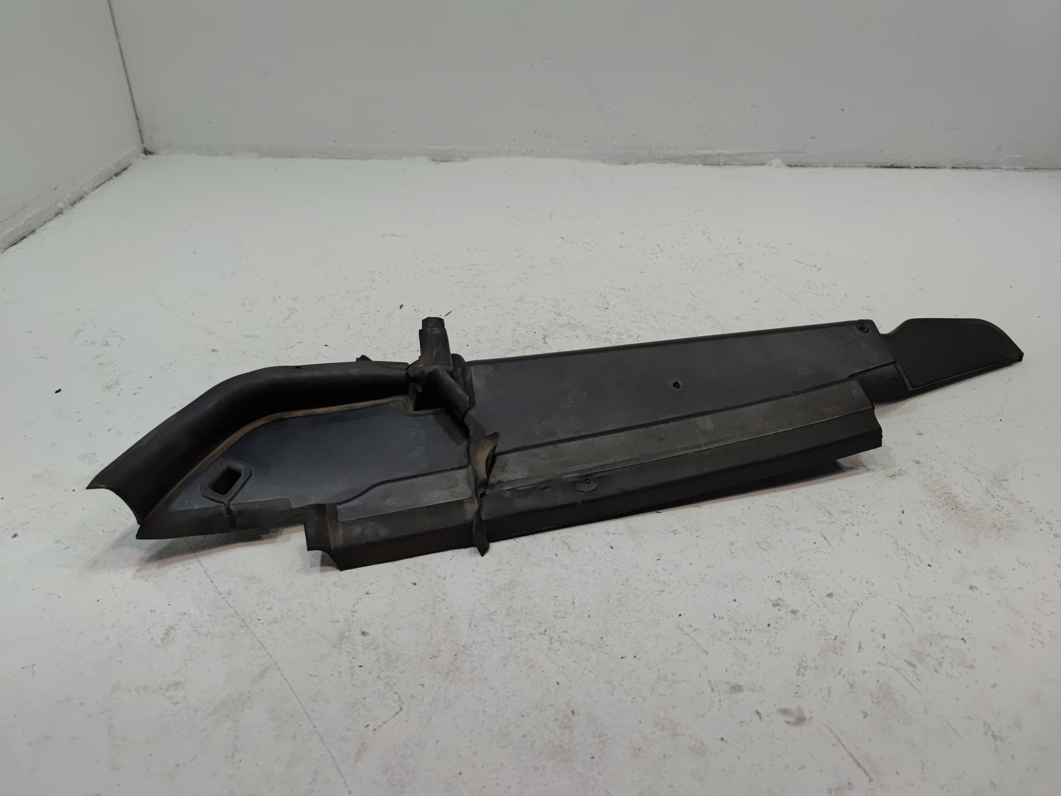 11-19 Ford Explorer Front Right Passenger Side Fender Upper Ledge Trim Cover OEM