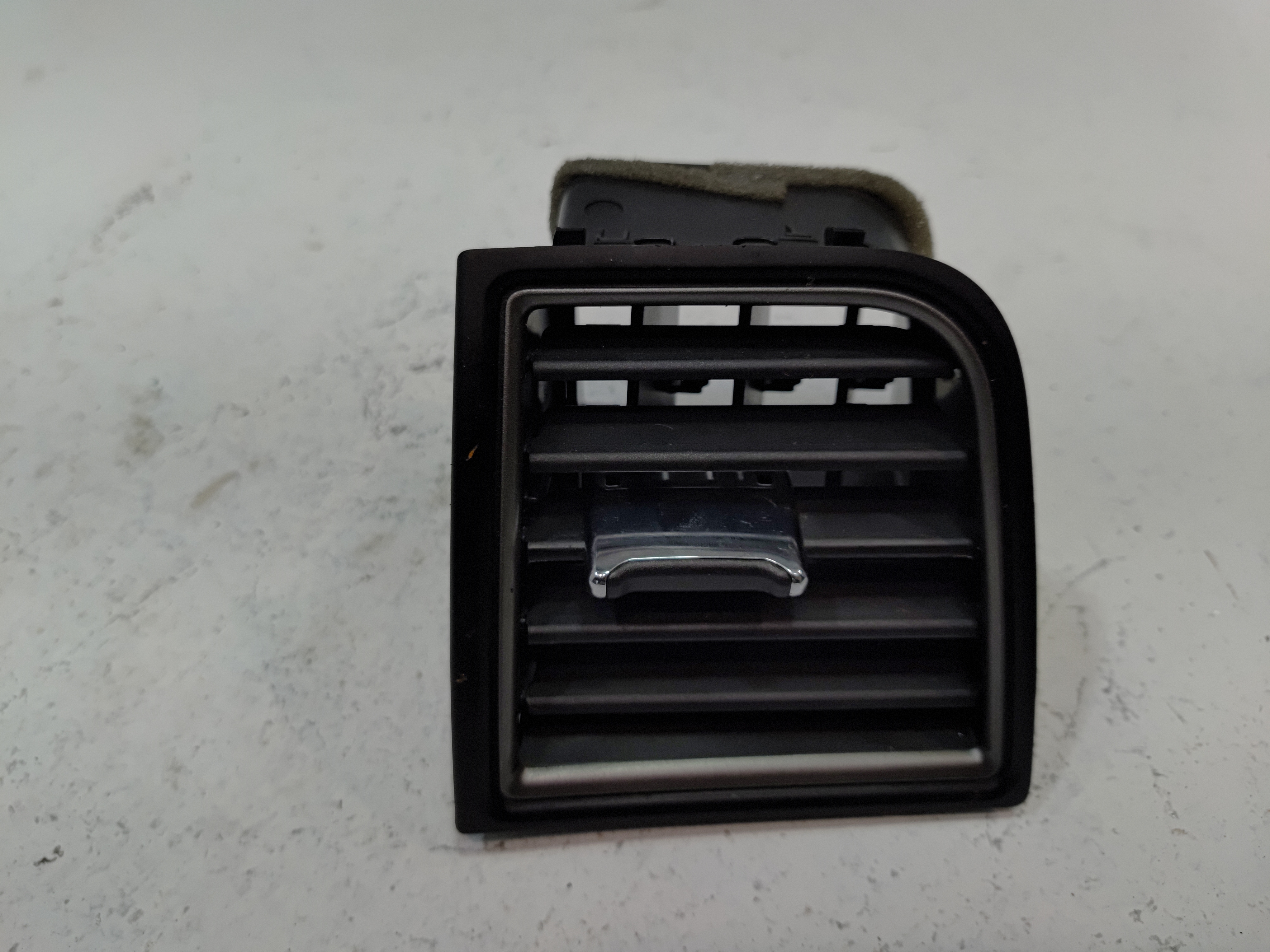 2016-2019 FORD EXPLORER DASHBOARD LEFT DRIVER SIDE OUTER AIR VENT GRILLE OEM