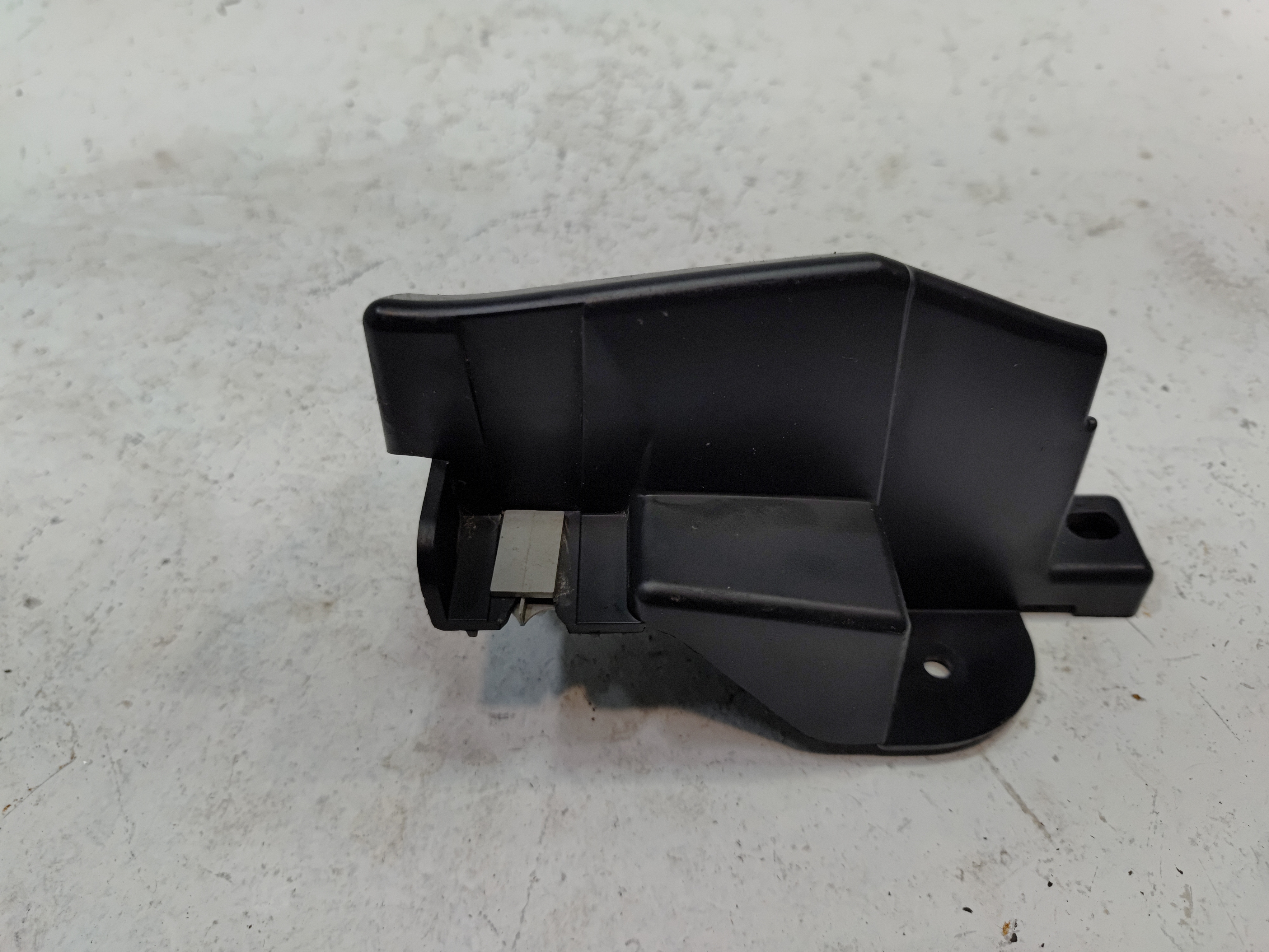 2016-2019 Ford Explorer Rear Bumper Left Driver Side Mount Support Bracket OEM
