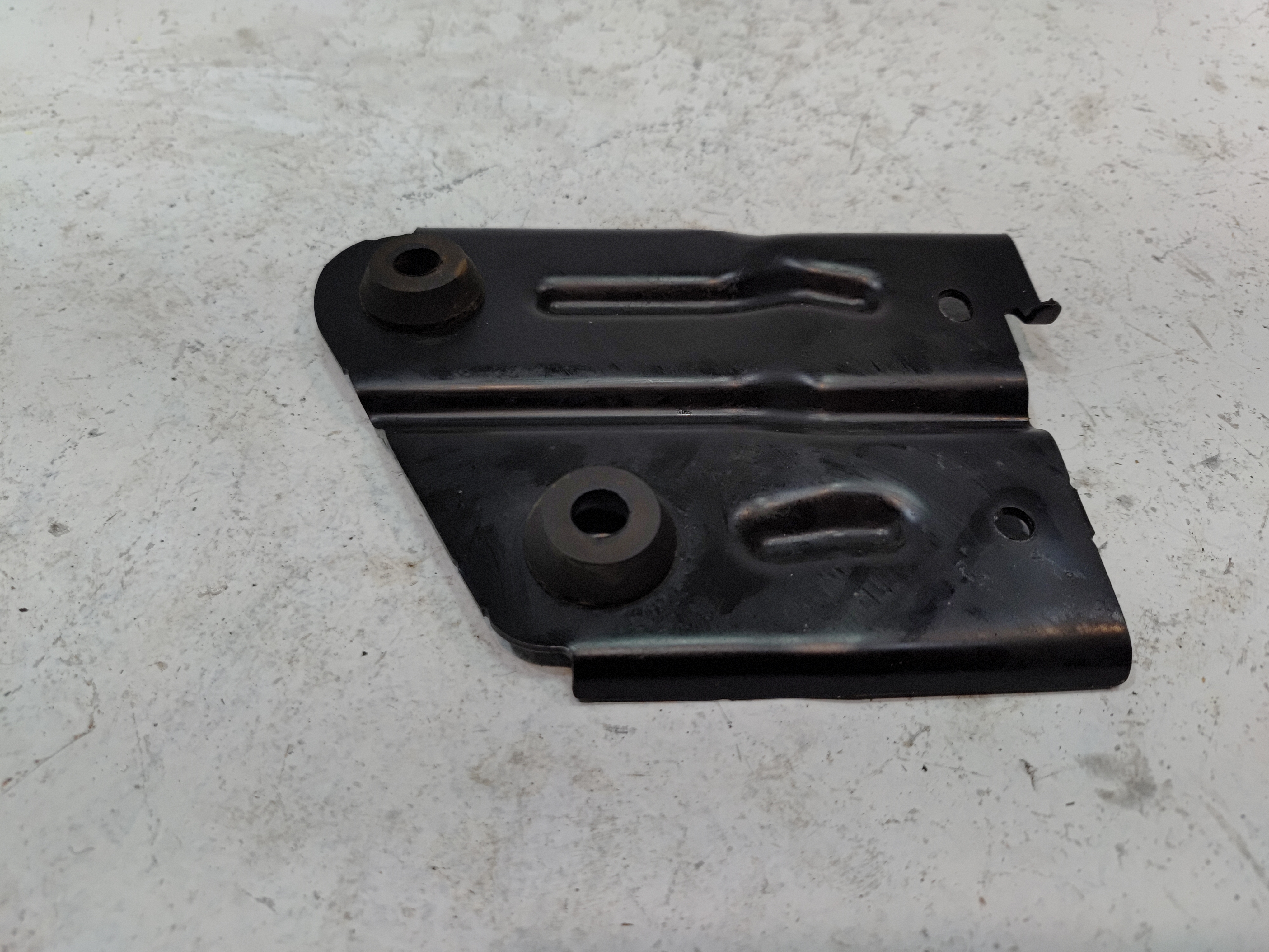 2011-2019 Ford Explorer 3.5L Engine Air Cleaner Box Mount Support Bracket OEM