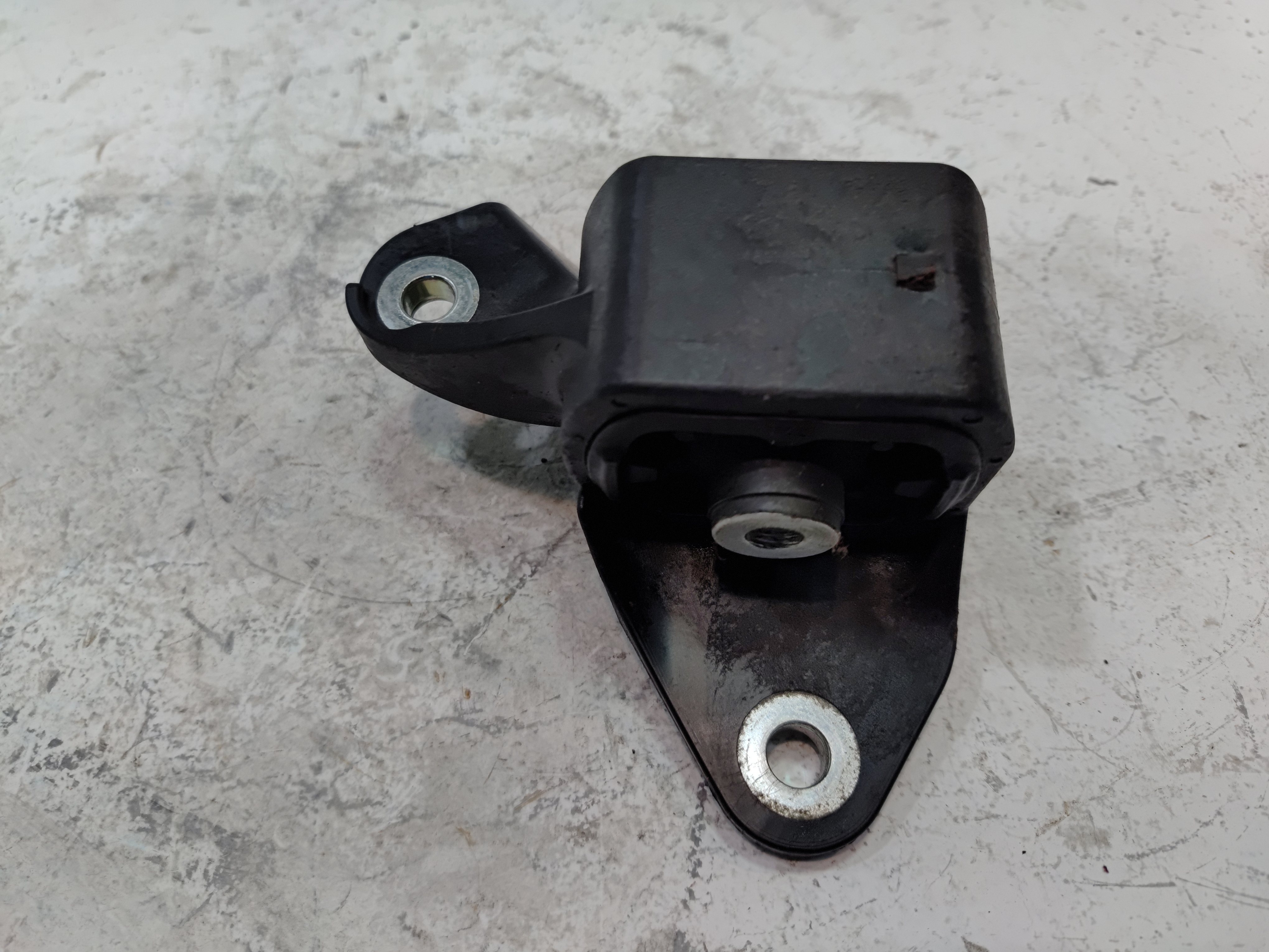 2016-2022 HONDA PILOT AWD 3.5L AUTOMATIC TRANSMISSION MOUNT SUPPORT BRACKET OEM