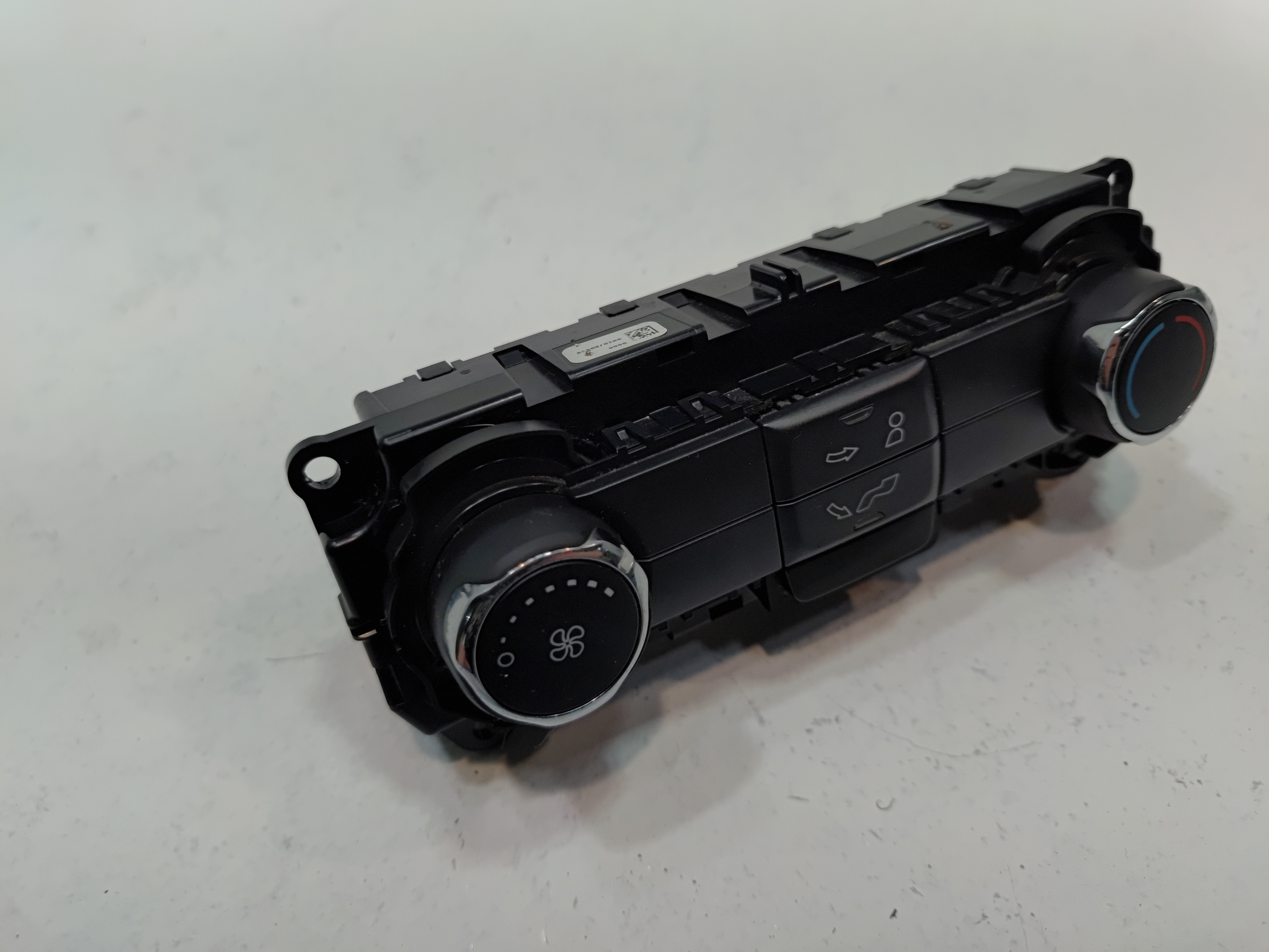 2016-2019 FORD EXPLORER HEATER A/C CLIMATE TEMPERATURE CONTROL SWITCH OEM