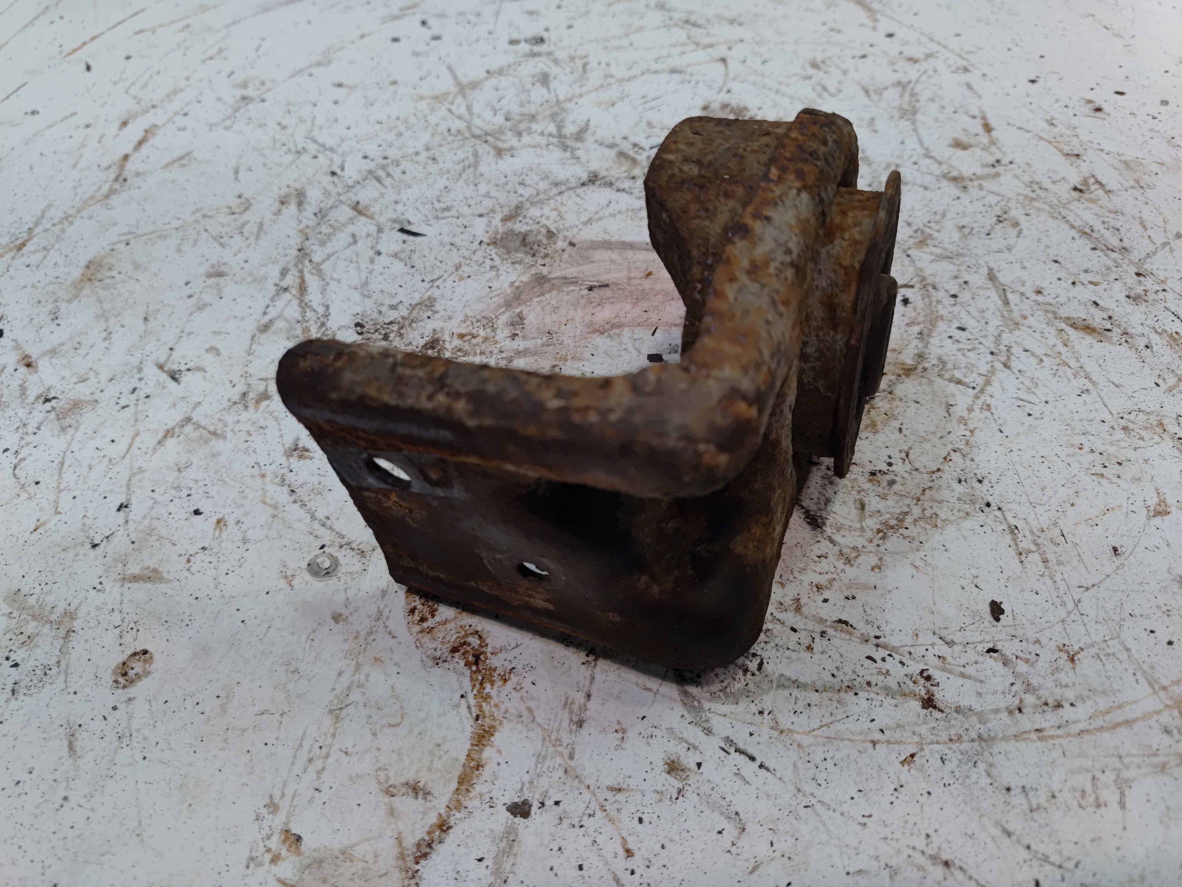 2015-2020 FORD F-150 EXHAUST MUFFLER PIPE HANGER BRACKET OEM