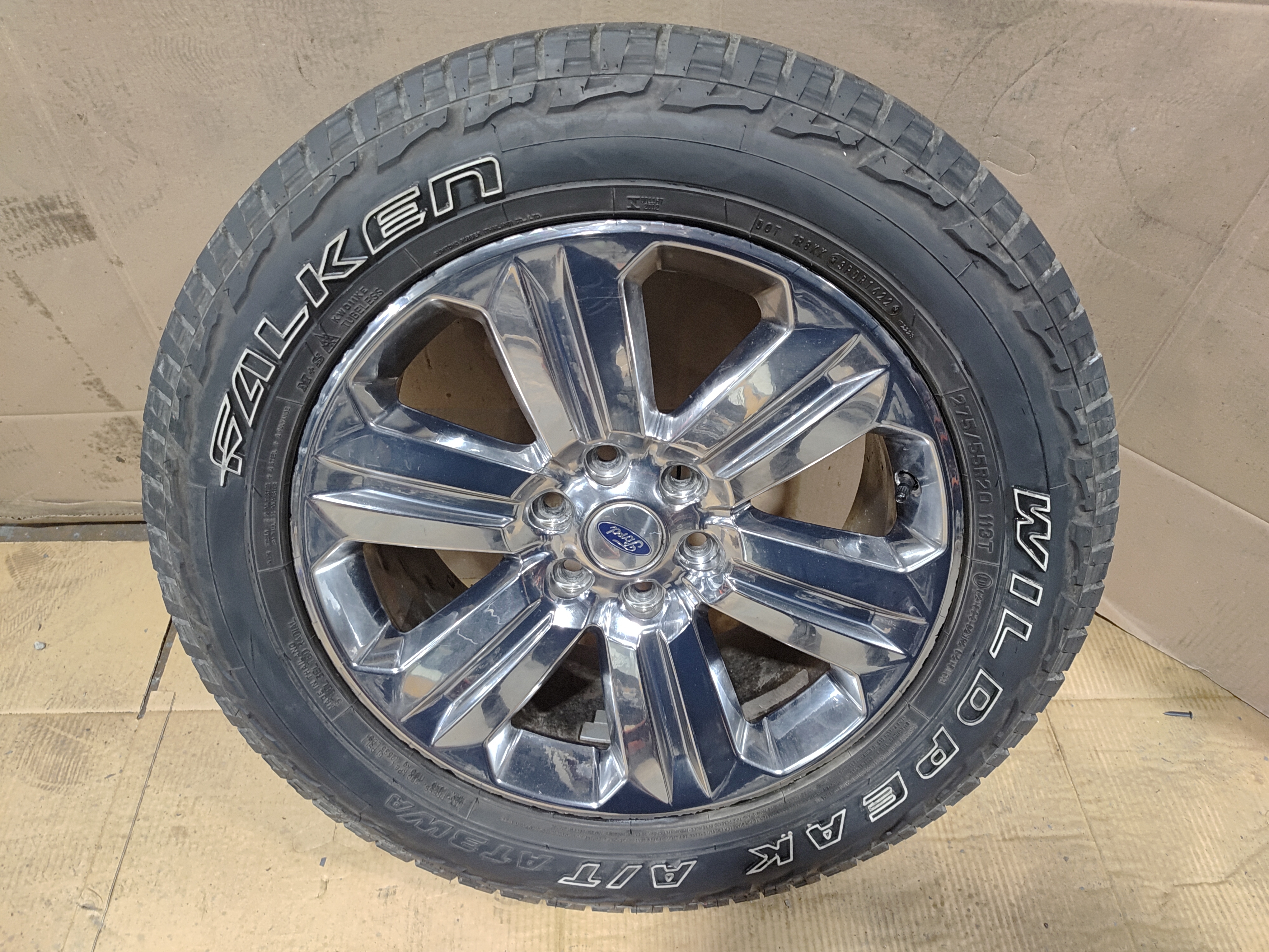 2018-2020 FORD F-150 XLT 20 INCH WHEEL RIM TIRE 20x8.5J 275/55/R20 OEM