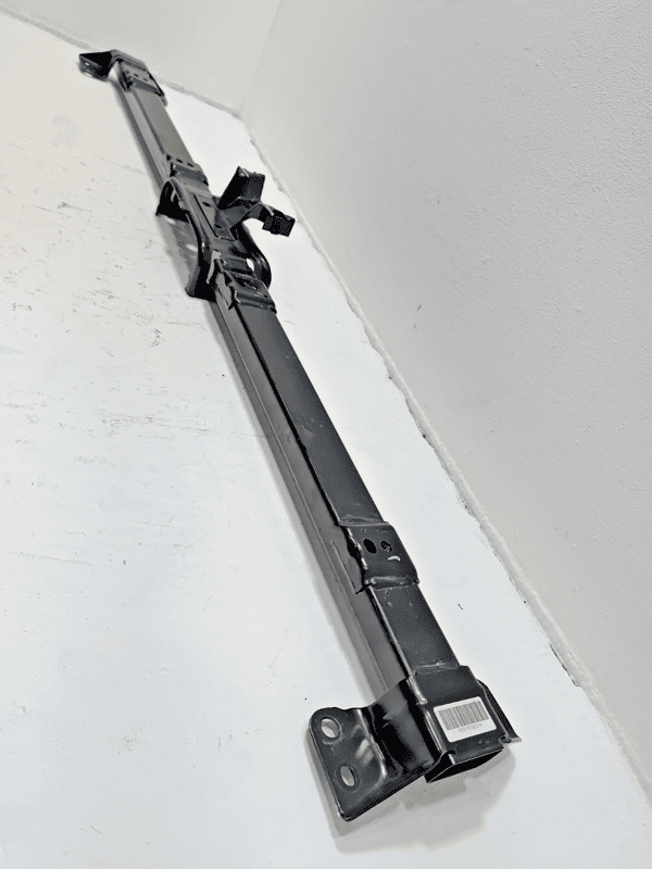 2016 - 2019 FORD EXPLORER FRONT SEAT MOUNT CROSSMEMBER FRAME CROSS MEMBER OEM