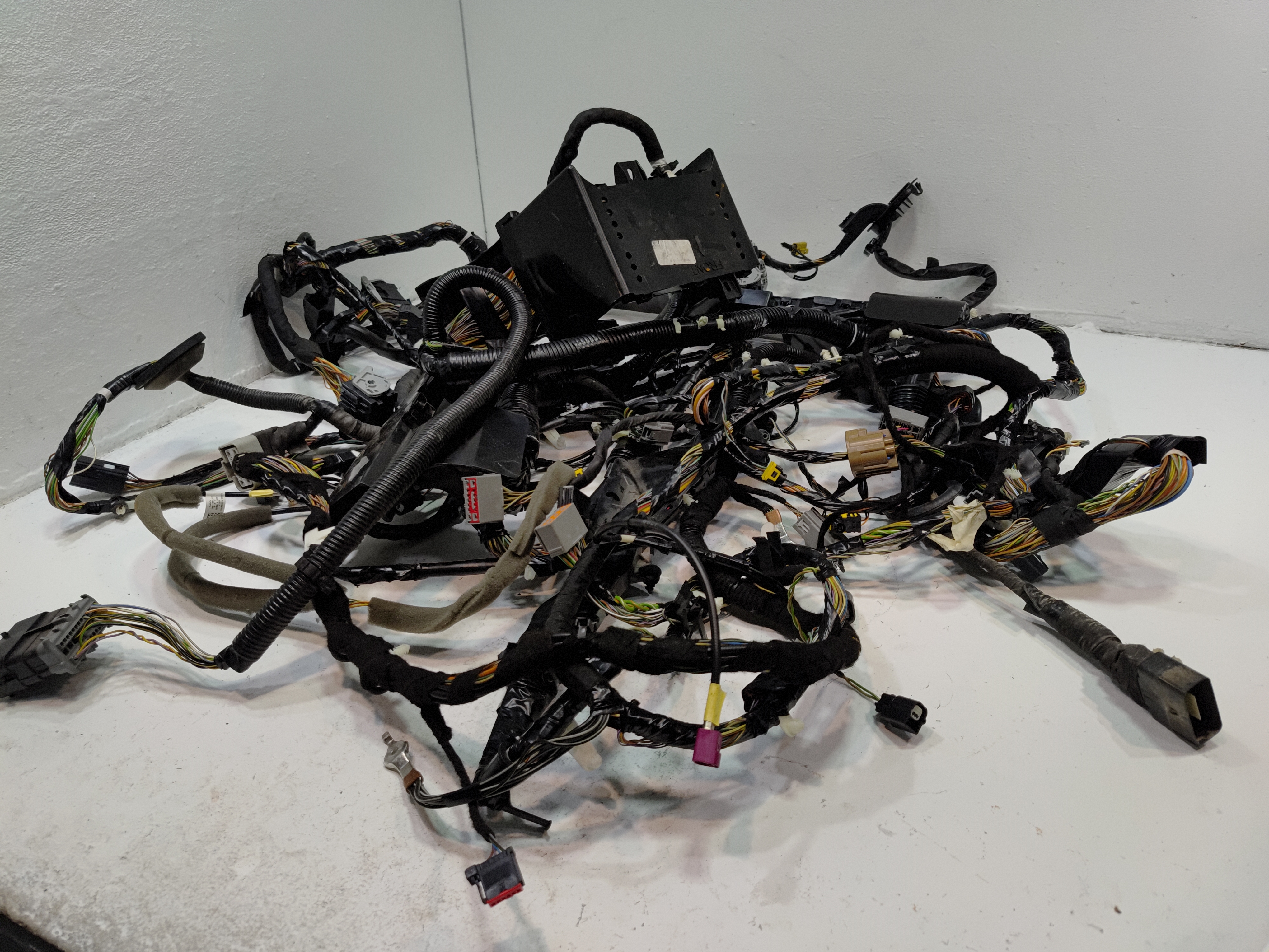 FORD EXPLORER XLT 3.5L MAIN BODY WIRE WIRING HARNESS OEM 2018 FORD EXPLORER XLT 3.5L MAIN BODY WIRE WIRING HARNESS OEM 2018