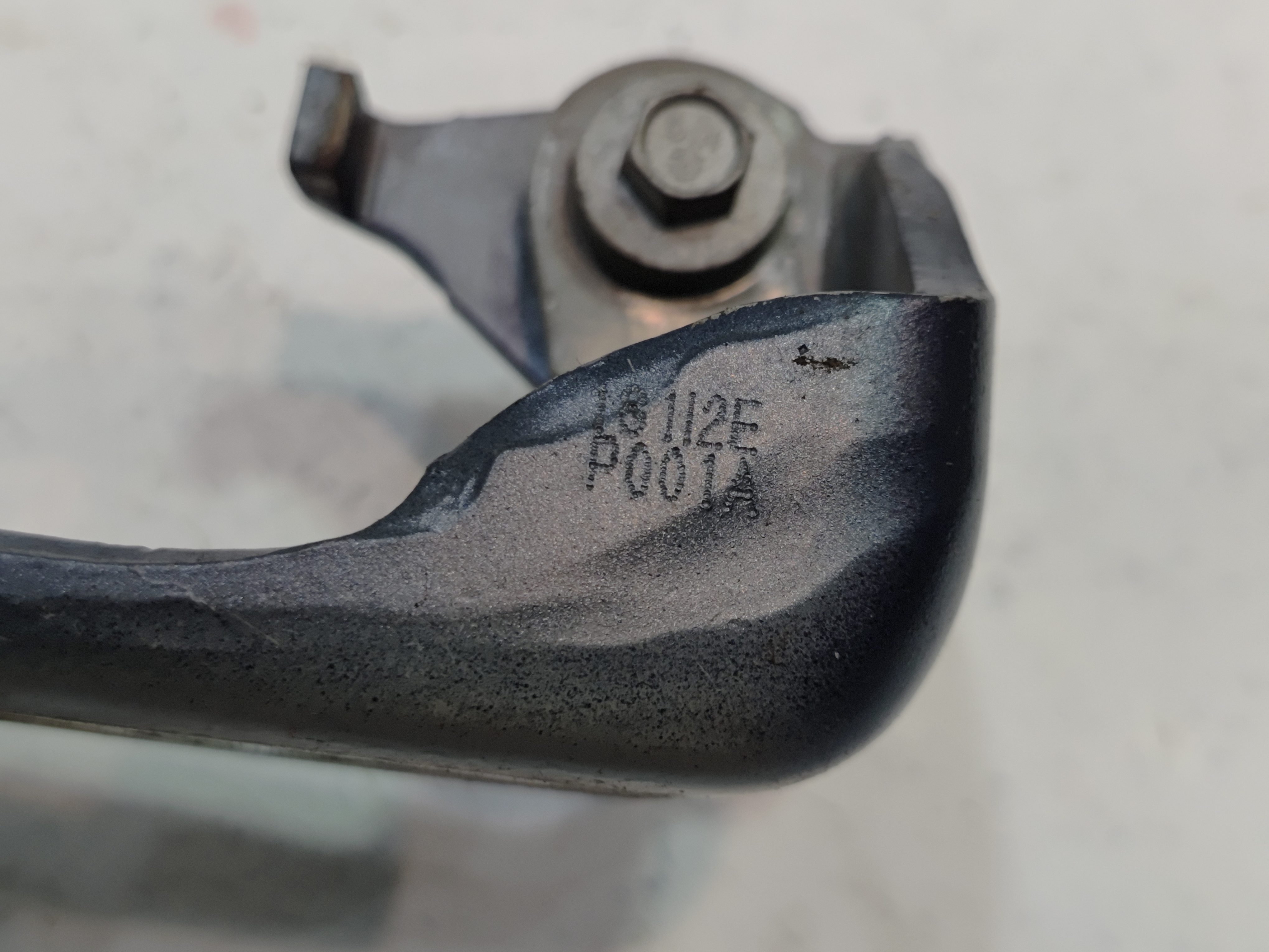 2011-2019 FORD EXPLORER FRONT LEFT DRIVER SIDE DOOR HINGE UPPER OEM