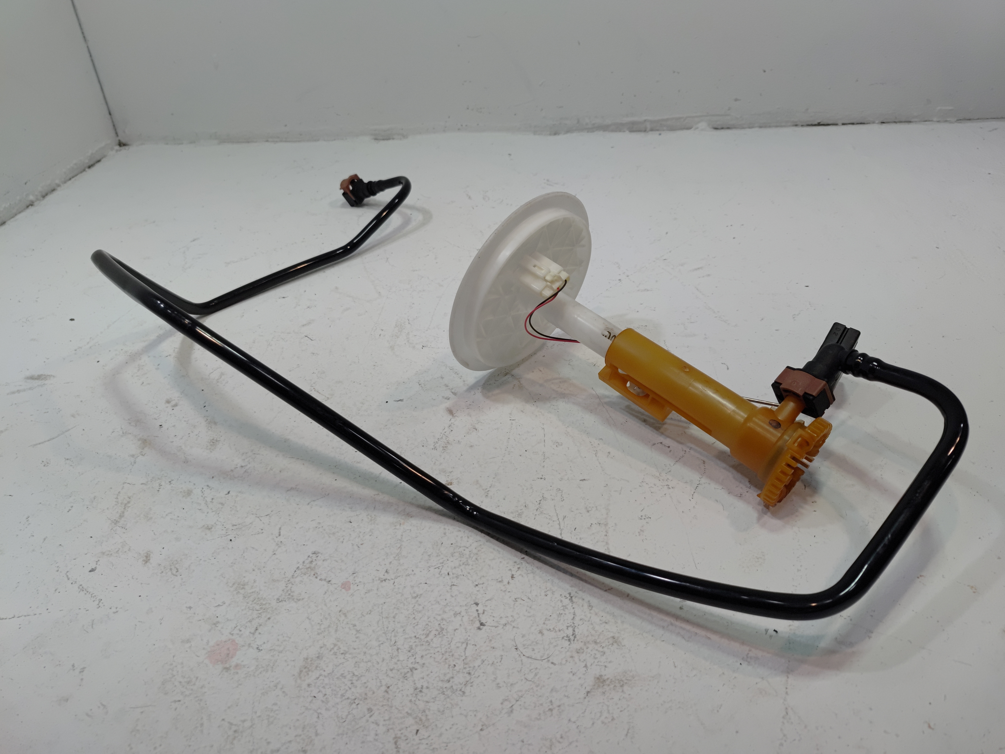 2013-2019 FORD EXPLORER 3.5L FUEL PUMP SENDING UNIT LEVEL SENSOR W/ HOSE OEM