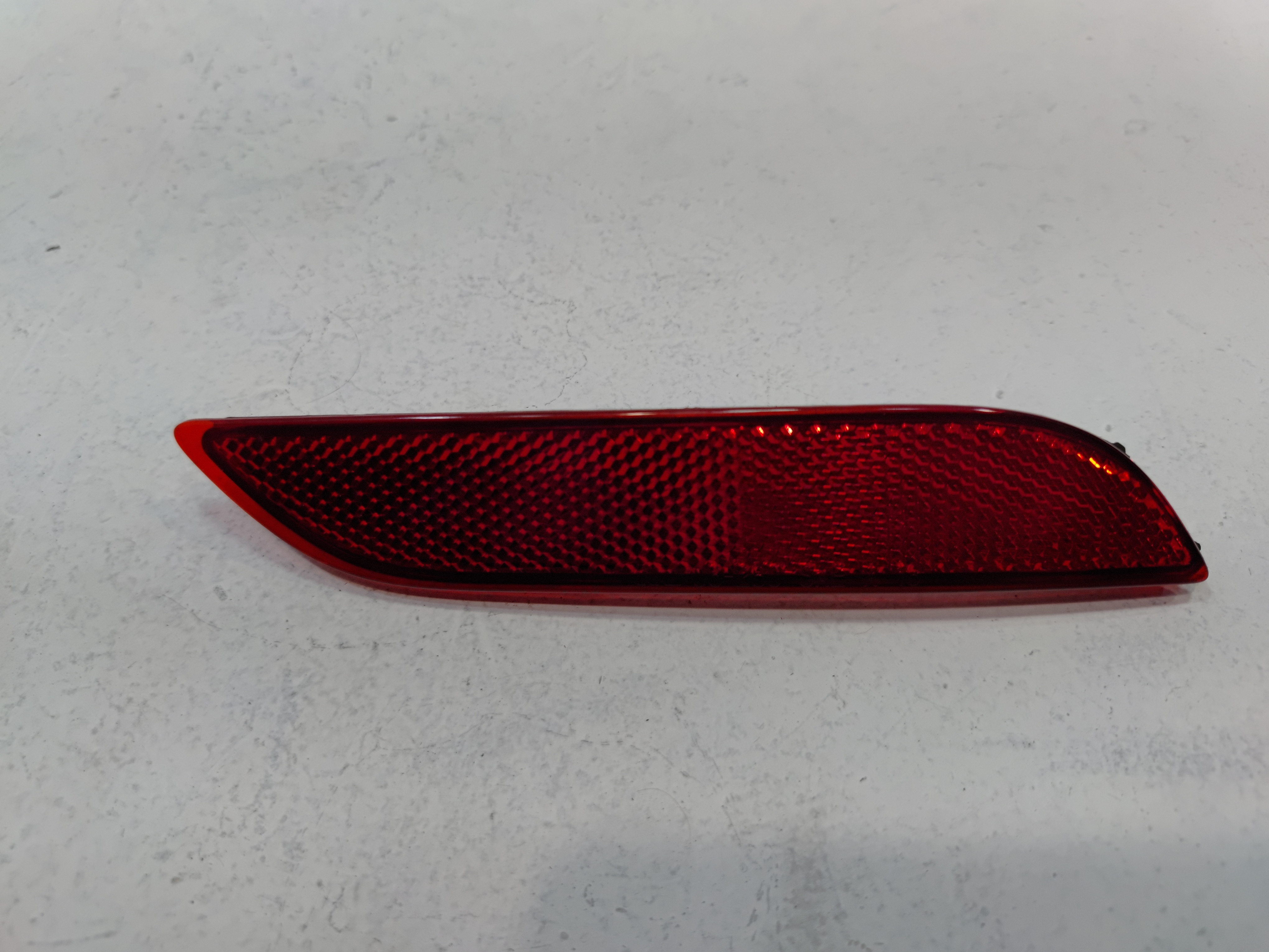 DEFECT!18-25 Toyota Camry Passenger Side Rear Bumper Reflector Marker Lights OEM
