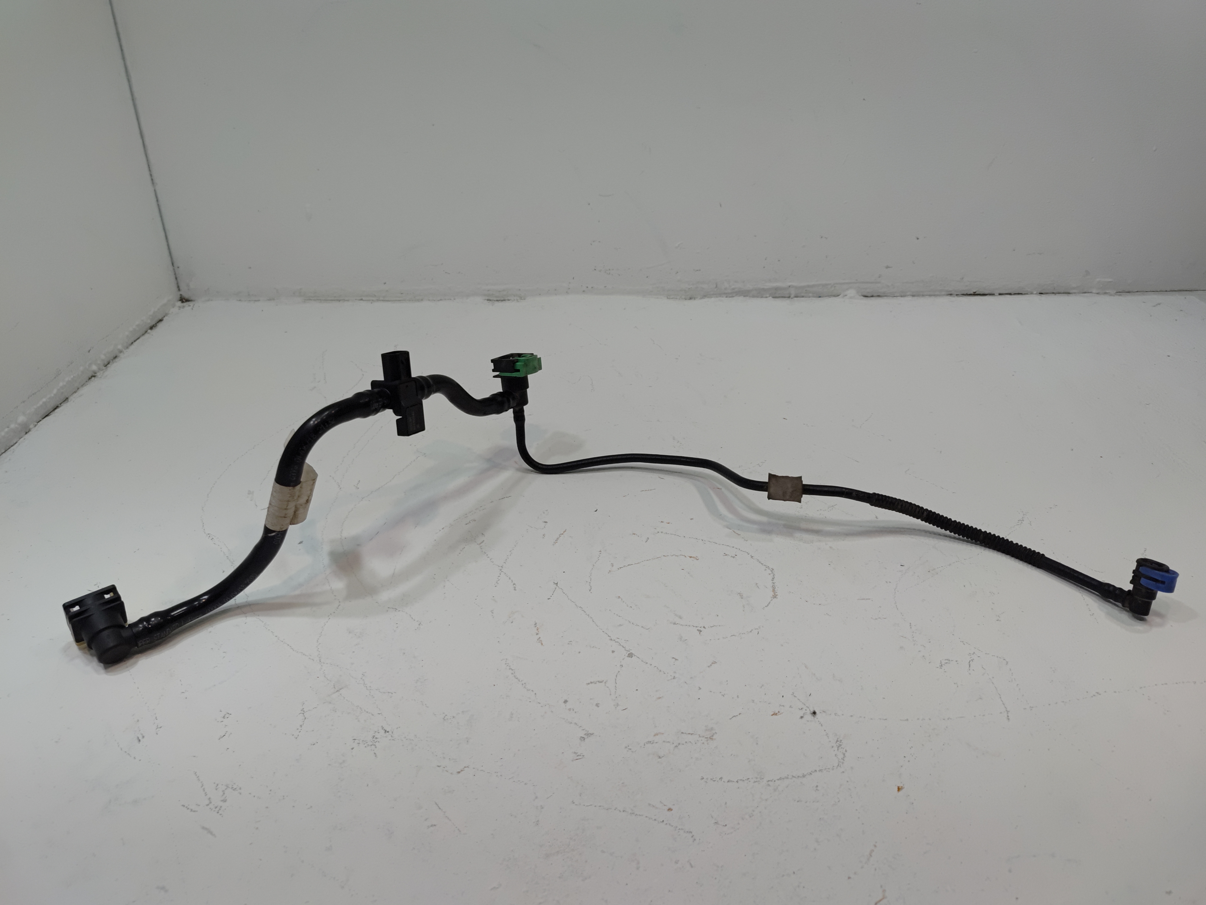 2013-2019 Ford Explorer Fuel Gas Tank Vent Breather Hose Tube Pipe Line OEM