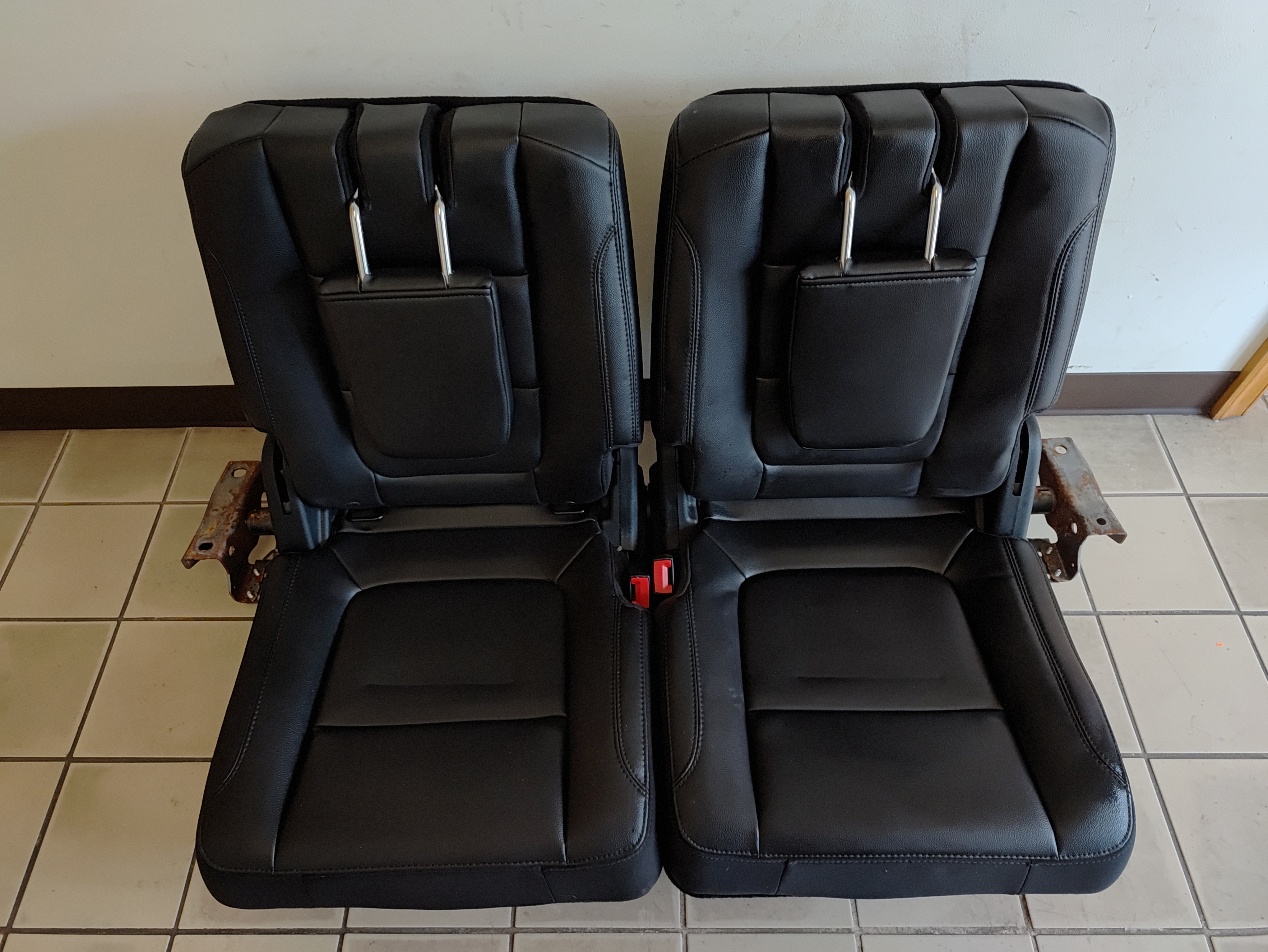 2016-19 Ford Explorer XLT Rear Third Row Leather Manual Fold Seat Set OEM Black