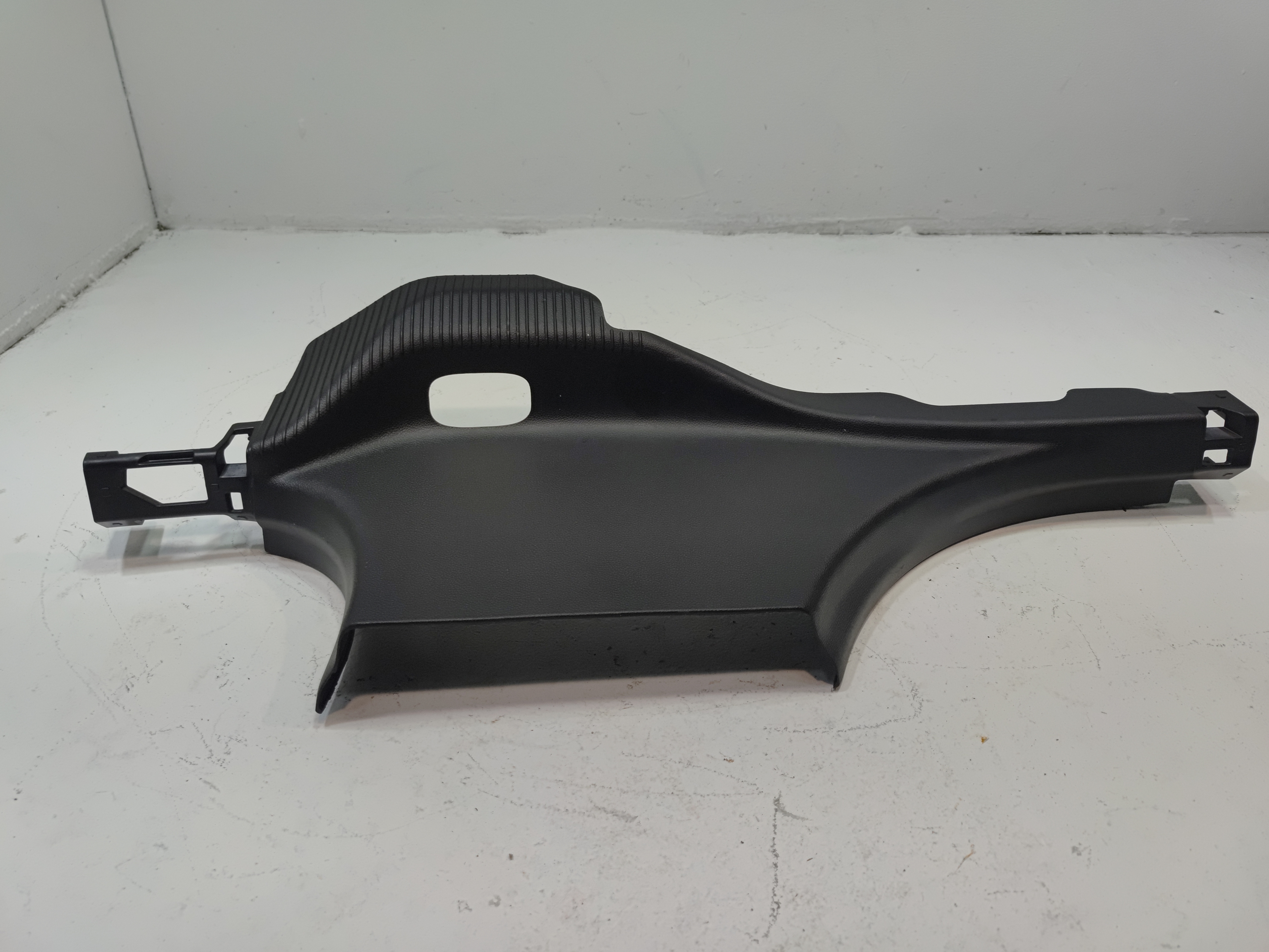 2024-2025 BUICK ENVISTA REAR LEFT DRIVER SIDE DOOR FIXED GLASS WEATHERSTRIP OEM