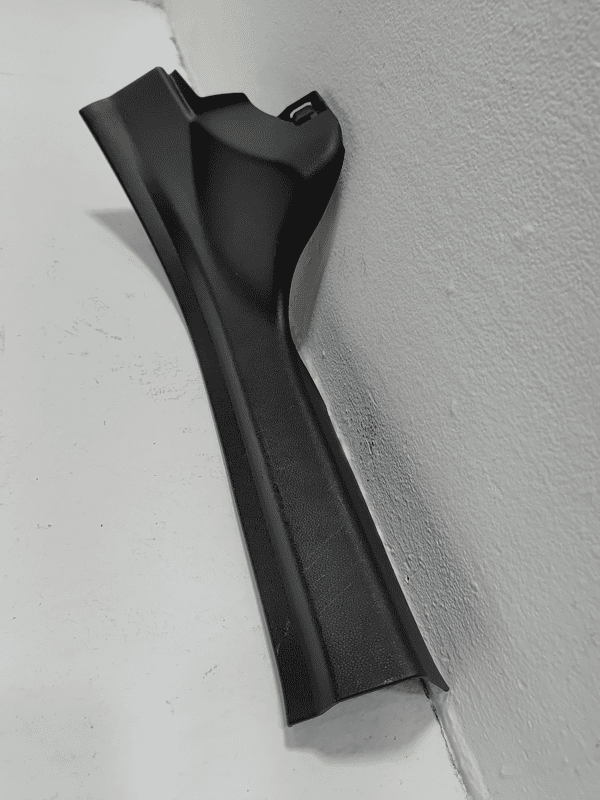 2024 - 2025 BUICK ENVISTA REAR RIGHT PASSENGER  DOOR SILL SCUFF TRIM PLATE OEM