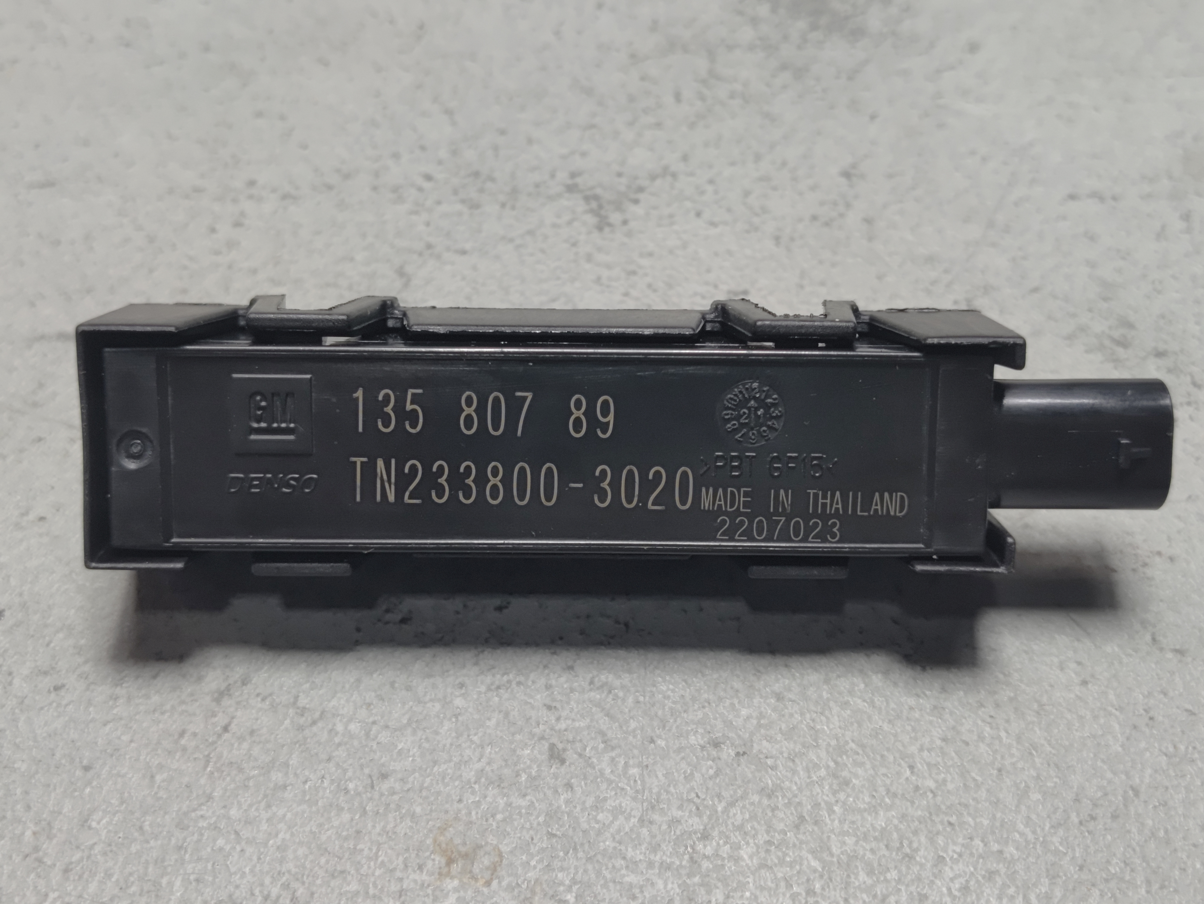 2024-2025 BUICK ENVISTA REAR KEYLESS ENTRY ANTENNA RECEIVER MODULE OEM