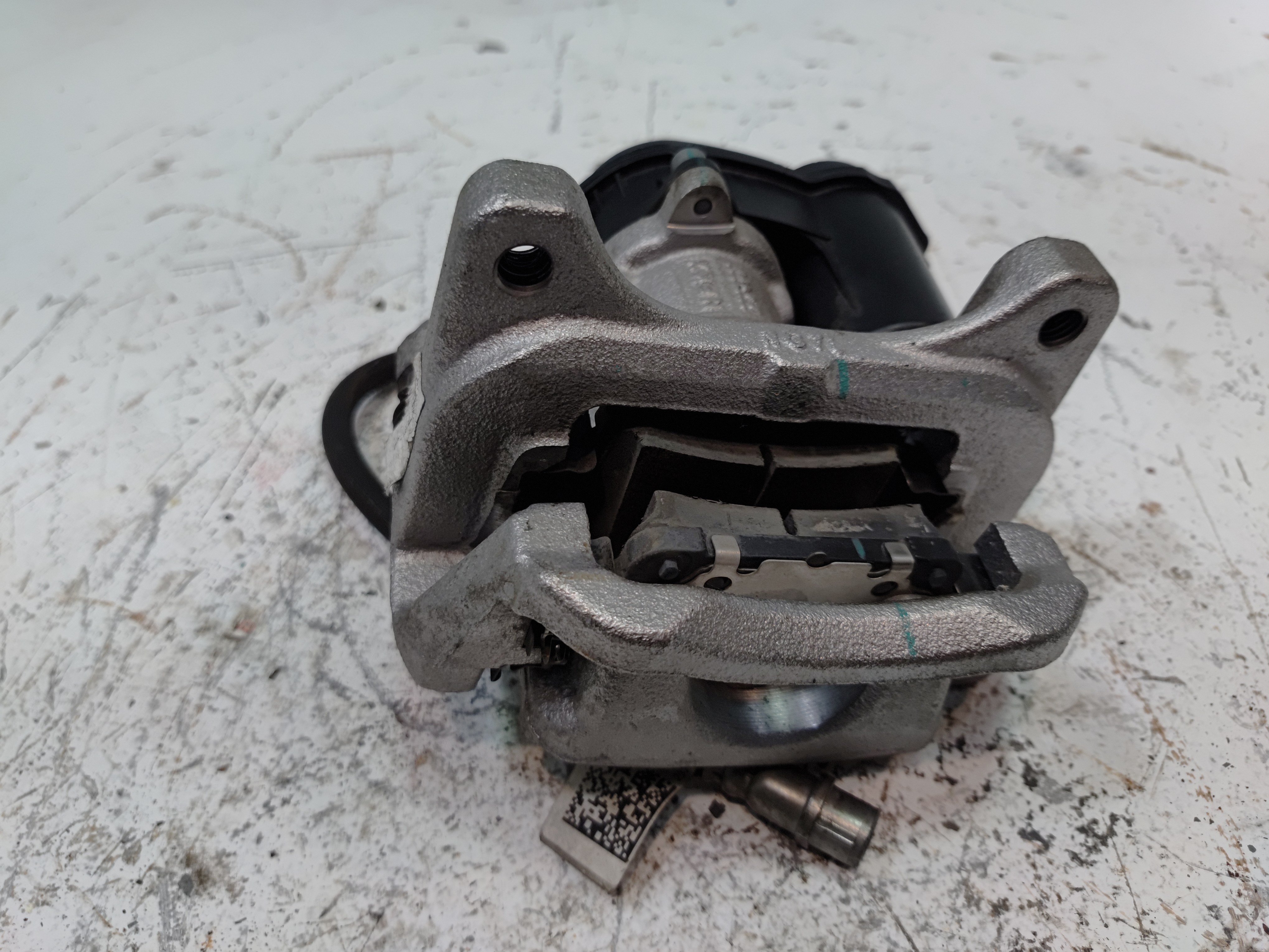 2024-2025 BUICK ENVISTA REAR LEFT DRIVER SIDE BRAKE CALIPER OEM